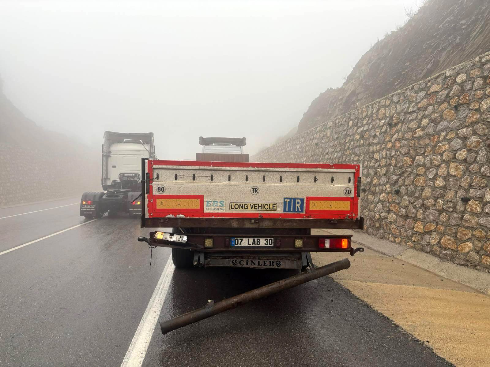 Konya Antalya  Karayolunda Kazada ölen kızının cenazesini, gözyaşları arasında aldı - Görsel 7