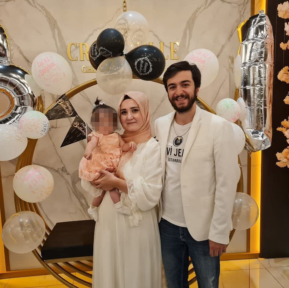 Konya Antalya  Karayolunda Kazada ölen kızının cenazesini, gözyaşları arasında aldı - Görsel 8