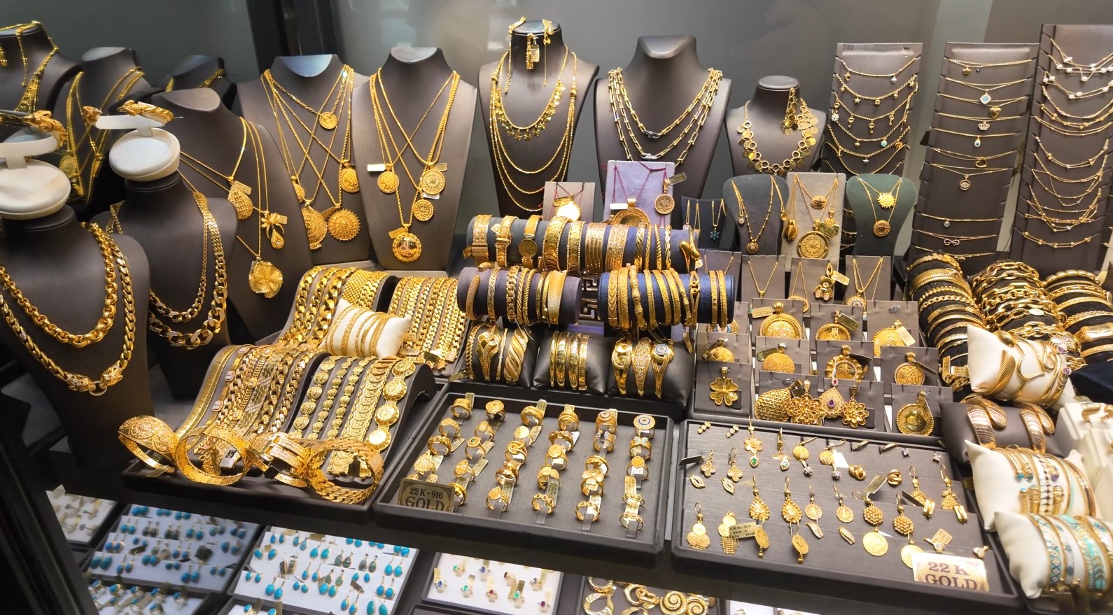 Elazığlı iş insanı, İsviçre bankasındaki baba mirası 6 ton altını ülkeye getirmek için mücadele ediyor - Görsel 4