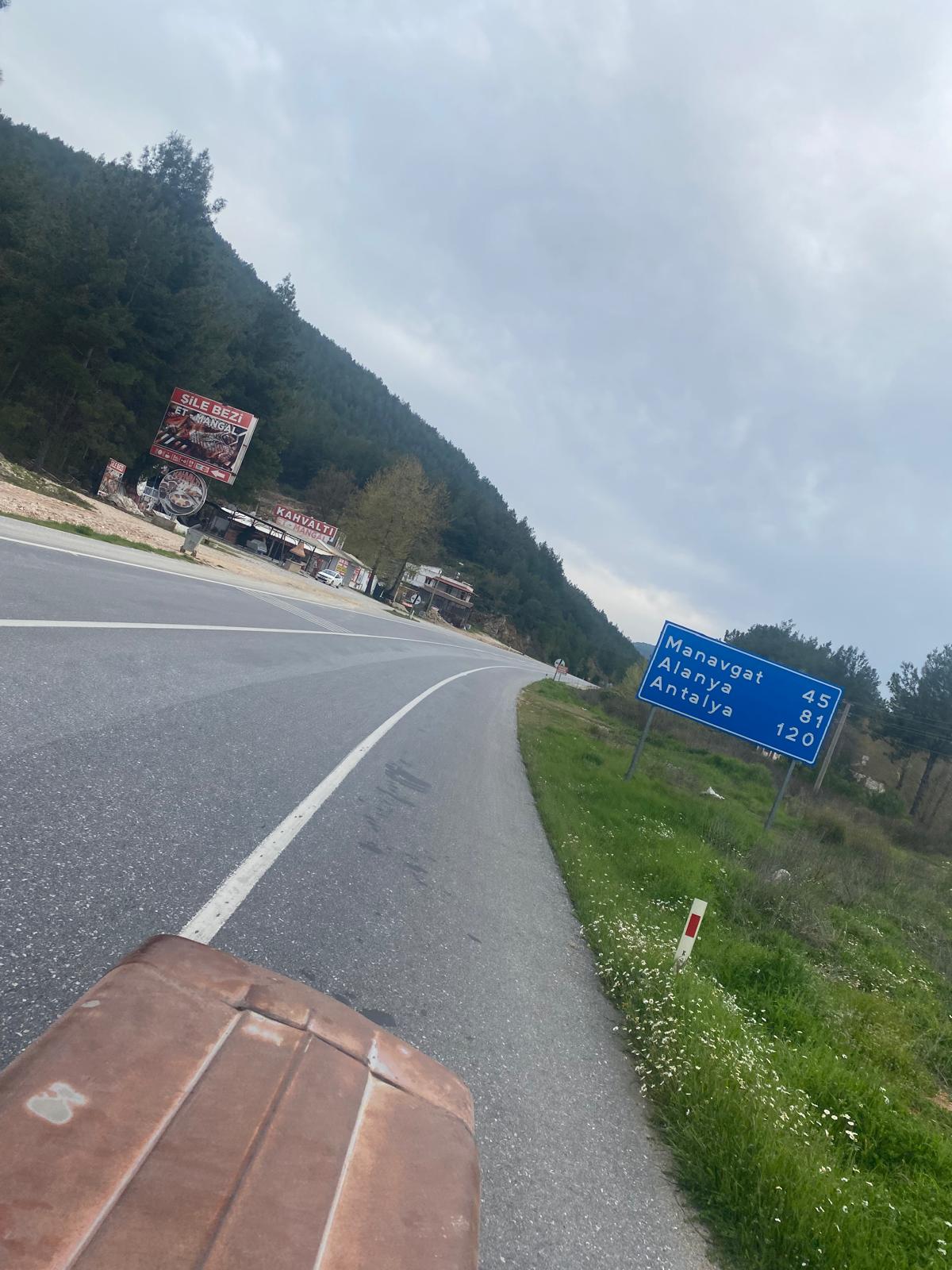 Seydişehirli çiftçi Yasin Kılıç, Çekici Fiyatına Kızdı, 54 Yıllık Traktörüyle  Alacabeli Aştı! - Görsel 1