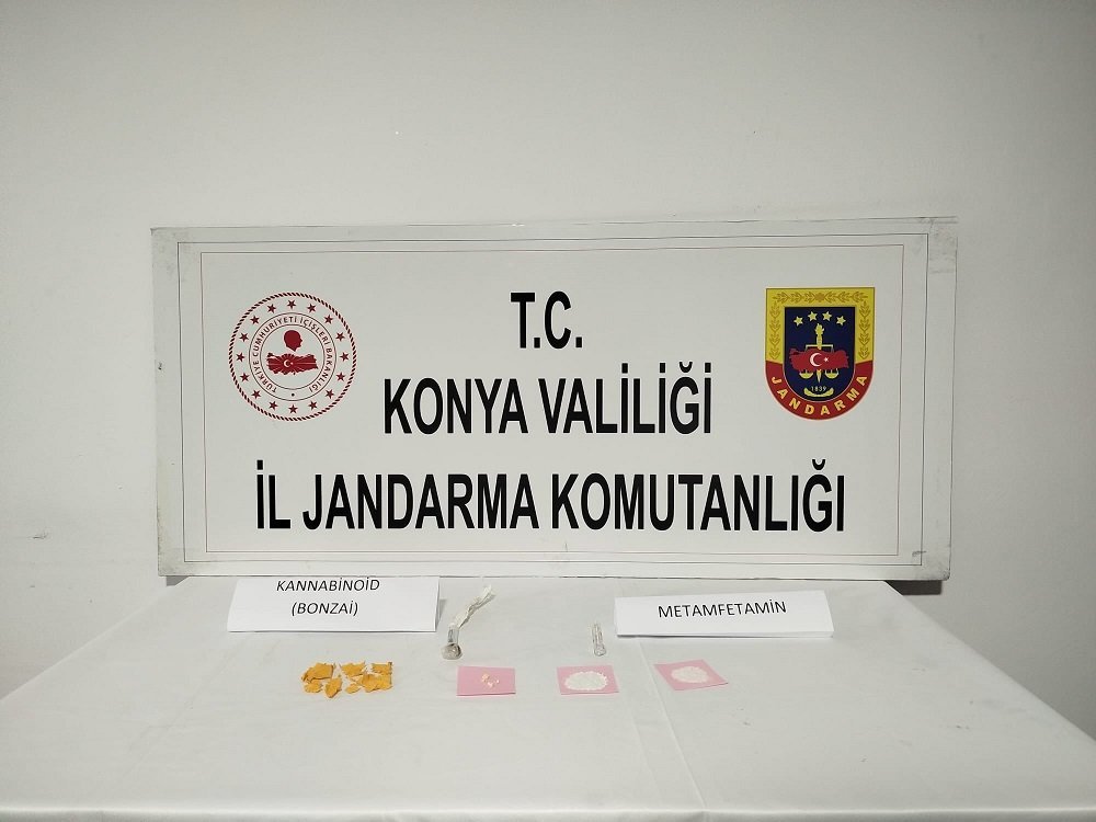Konya Jandarmasından Zehir Tacirlerine Geçit Yok: 44 Gözaltı, 7 Tutuklama - Görsel 3
