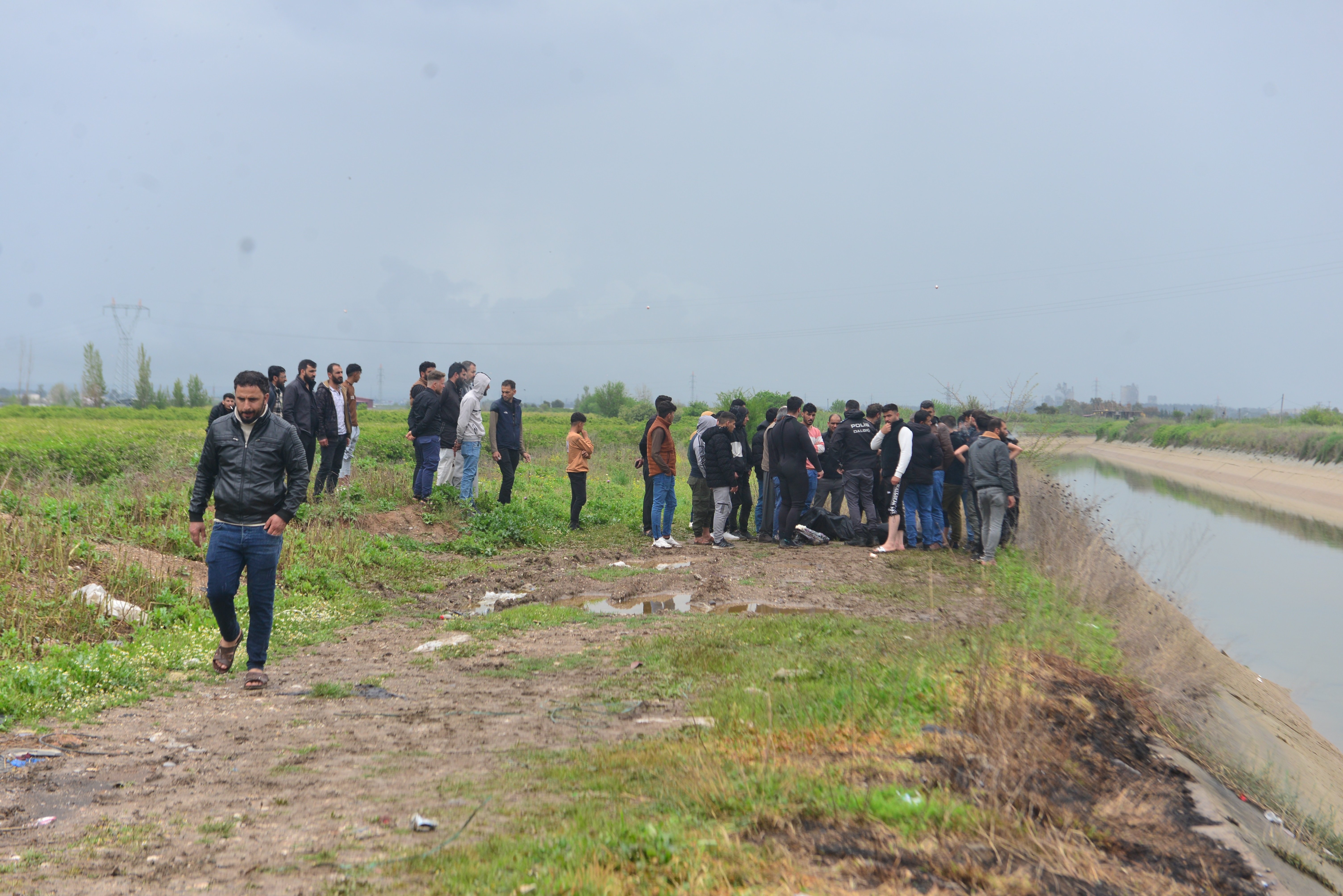 Sulama kanalında kaybolan İsam’ın cansız bedeni 8 kilometre uzaklıkta bulundu - Görsel 2