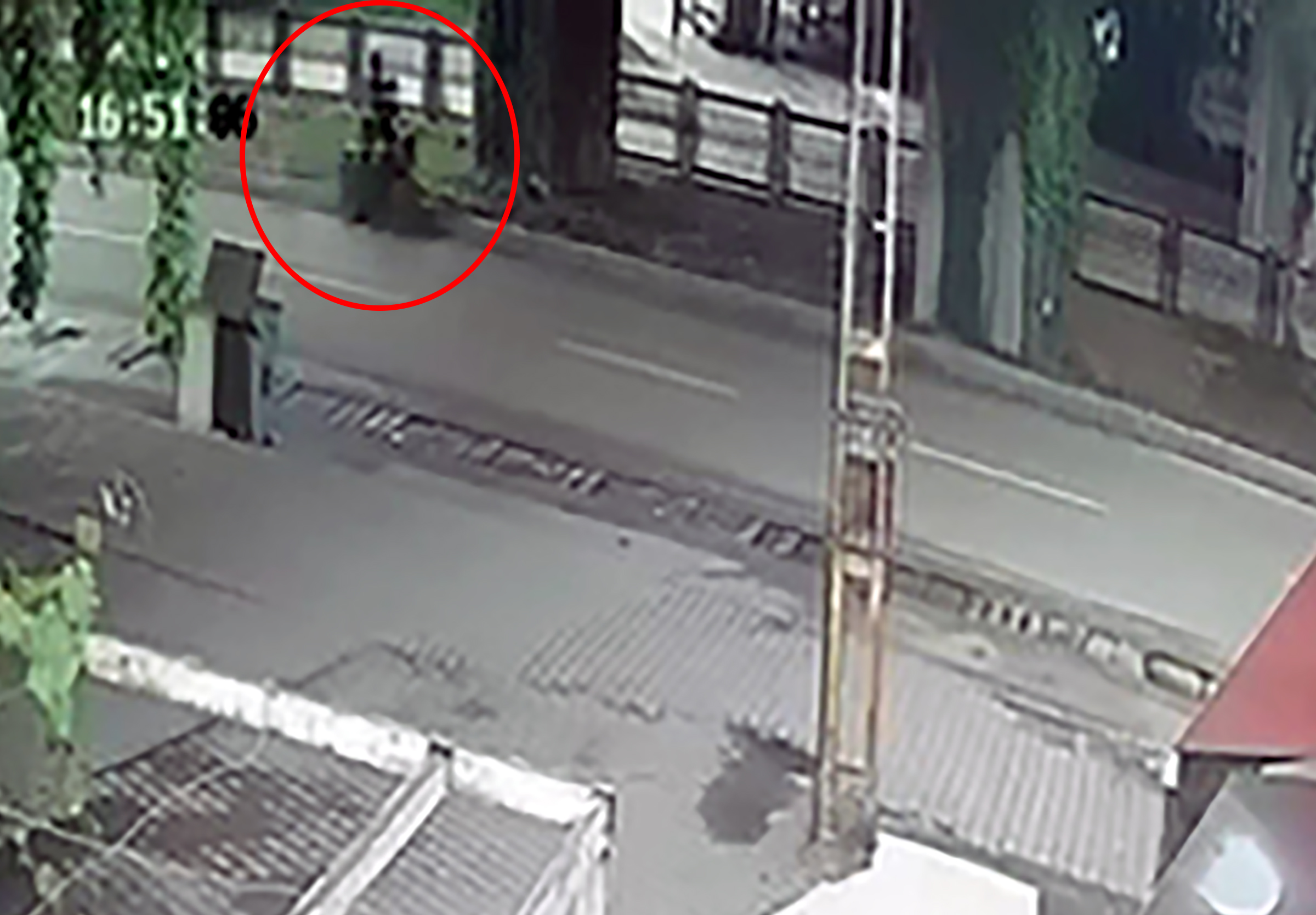 Kazada ölen Zeynep, son yolculuğuna gelinlik ve duvakla uğurlandı - Görsel 3