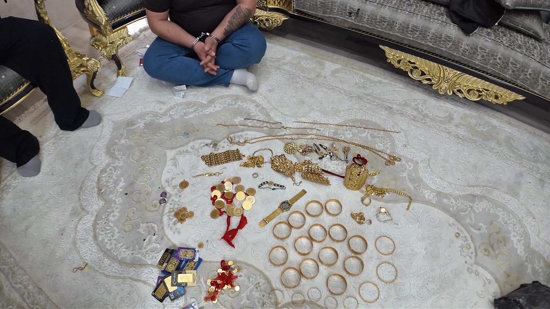  KONYADA TEFECİLERE ŞAFAK OPERASYONU, EVDEN SERVET ÇIKTI      - Görsel 6