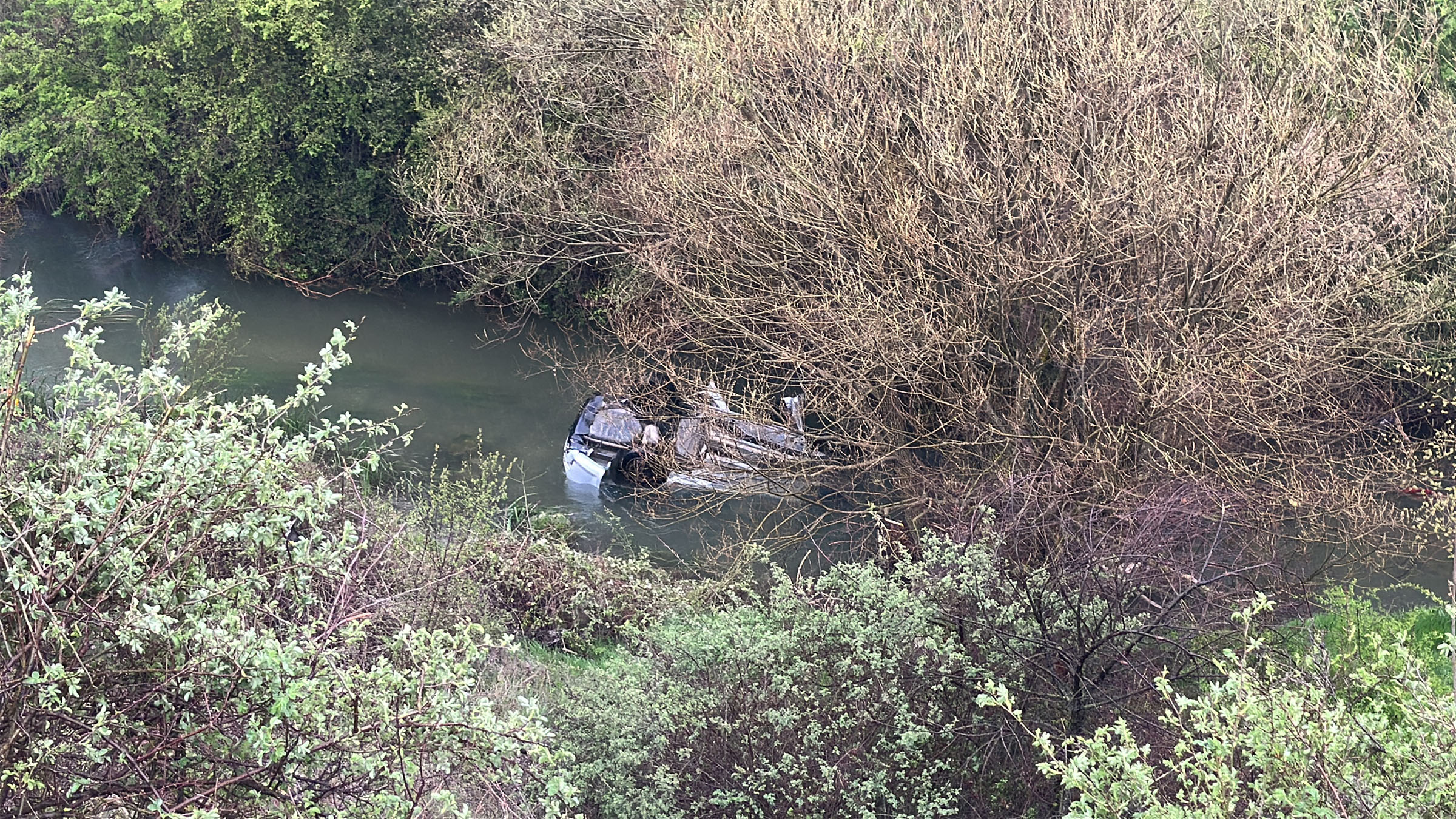 Porsuk Çayı’na düşen otomobilin sürücüsü ağır yaralandı, yanındaki eşi öldü - Görsel 2