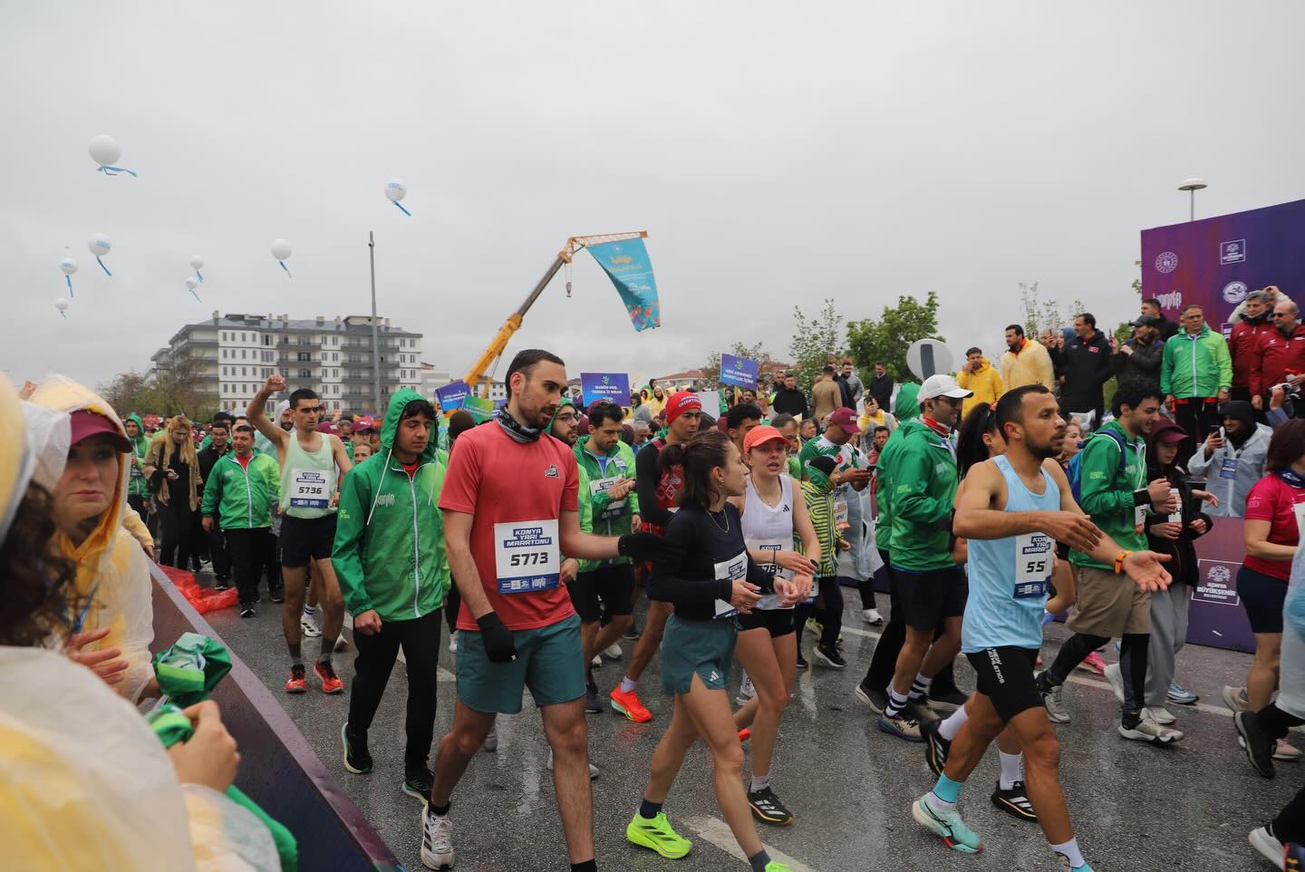 Konya’da Maraton Heyecanı: 56 Ülkeden Binlerce Sporcu Tarihi Şehirde Buluştu! - Görsel 3