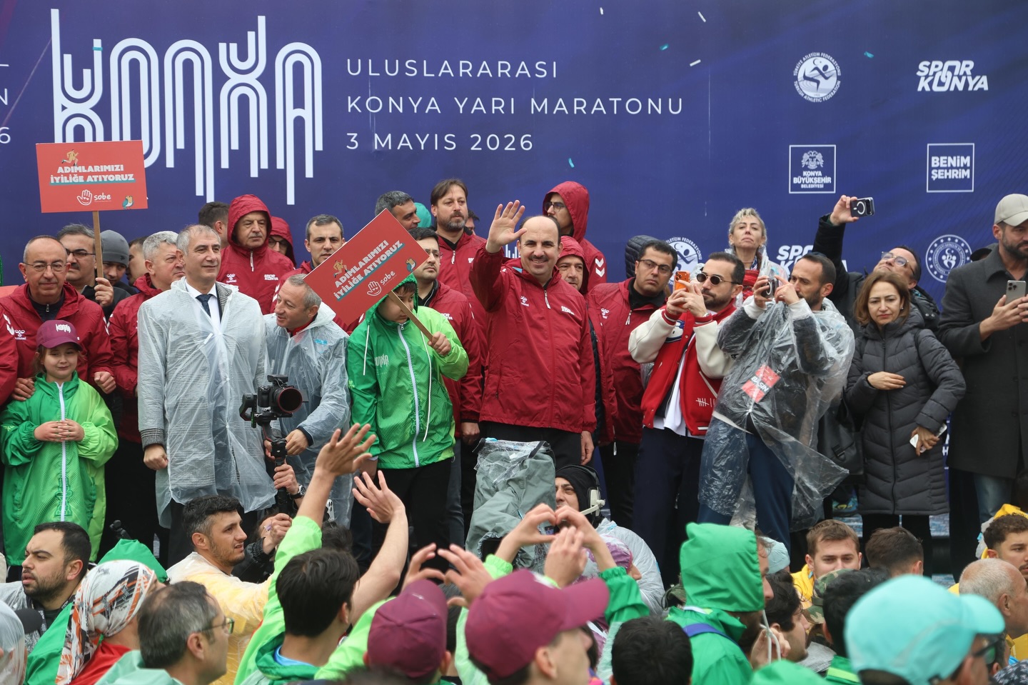 Konya’da Maraton Heyecanı: 56 Ülkeden Binlerce Sporcu Tarihi Şehirde Buluştu! - Görsel 6