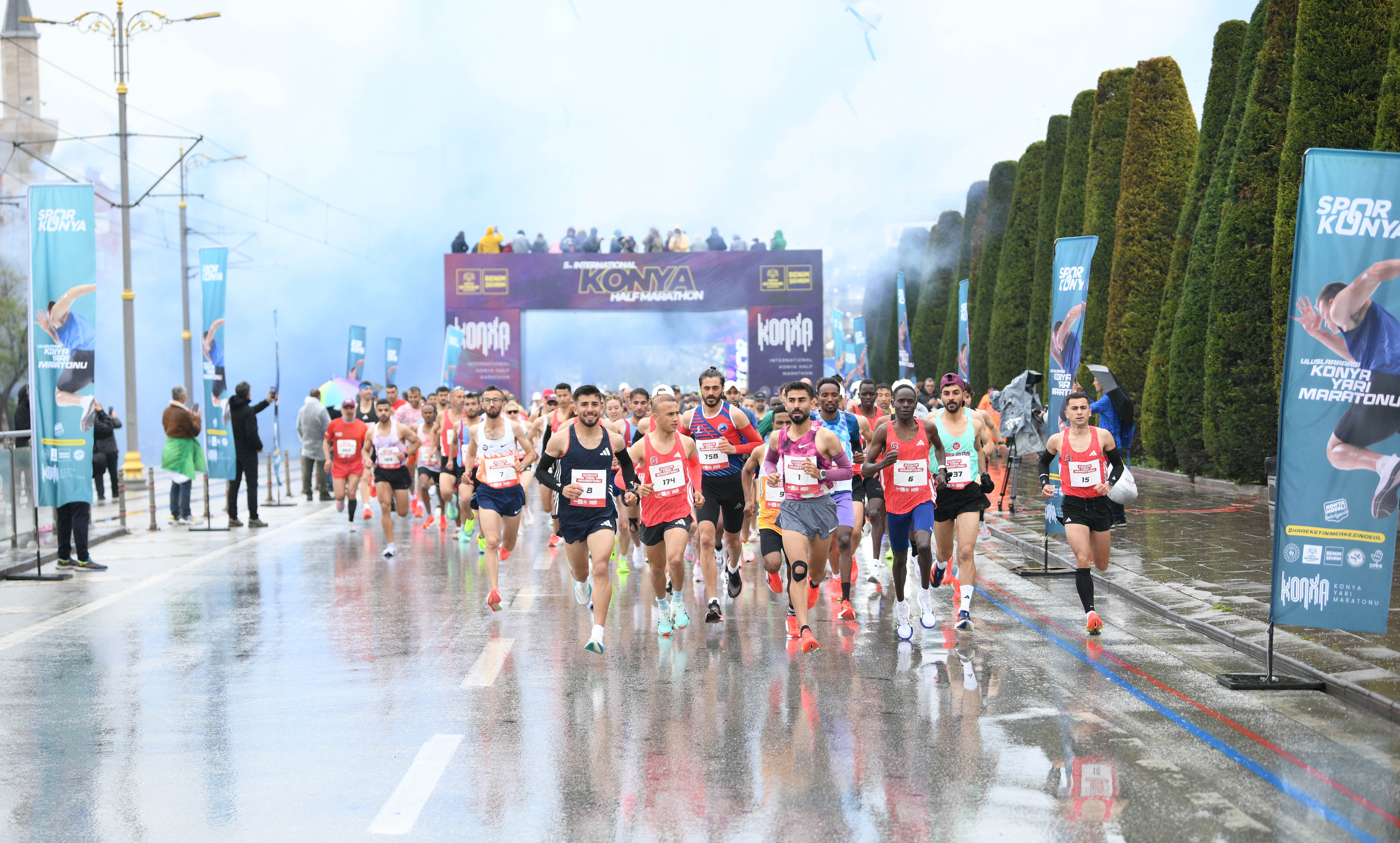Konya’da Maraton Heyecanı: 56 Ülkeden Binlerce Sporcu Tarihi Şehirde Buluştu! - Görsel 12