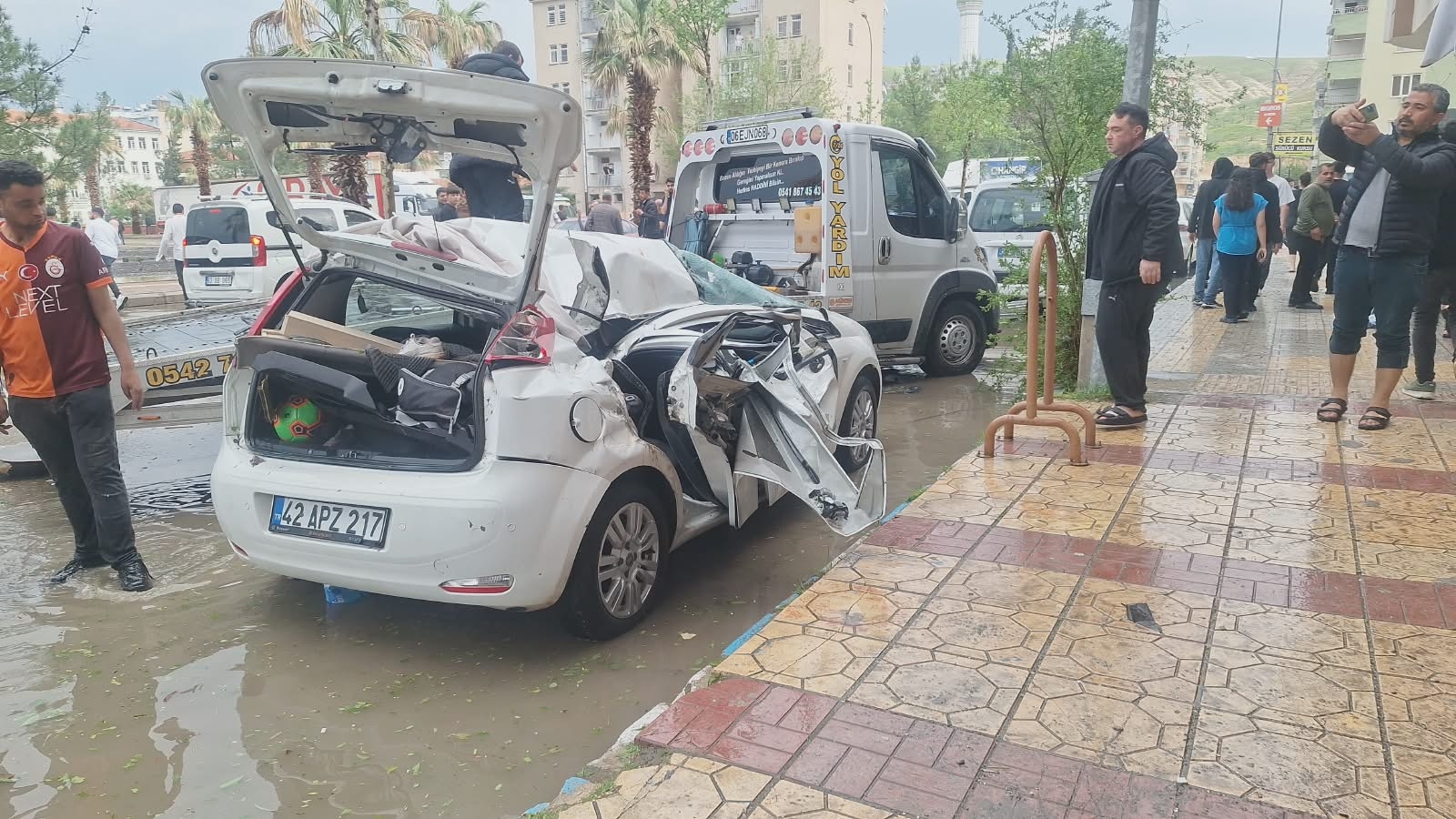 Şanlıurfa'da sağanak ve dolu: 1 ölü, 28 yaralı  - Görsel 1