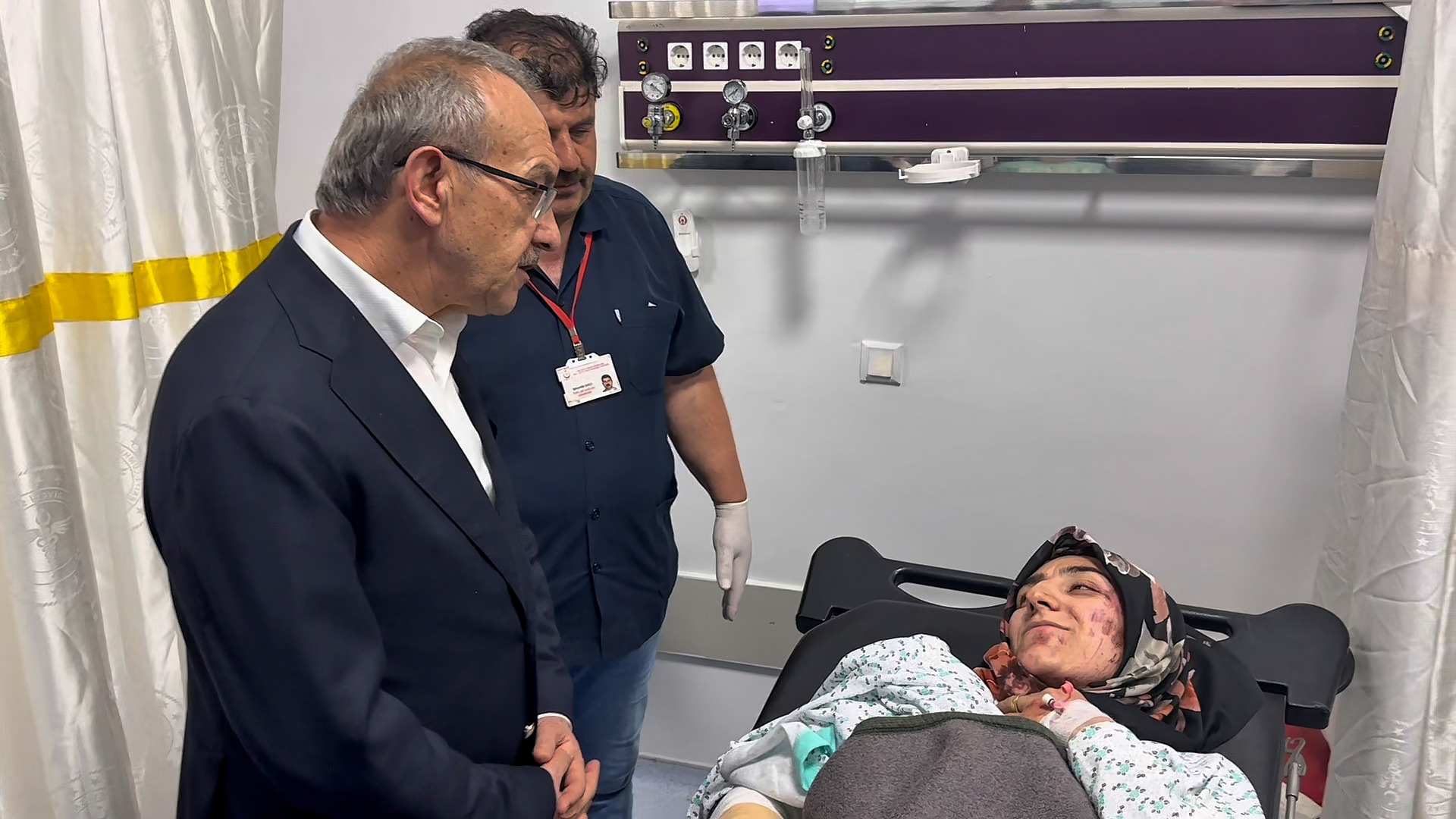 Uşak'ta 7 aracın karıştığı zincirleme kaza: 4 ölü, 34 yaralı - Görsel 11
