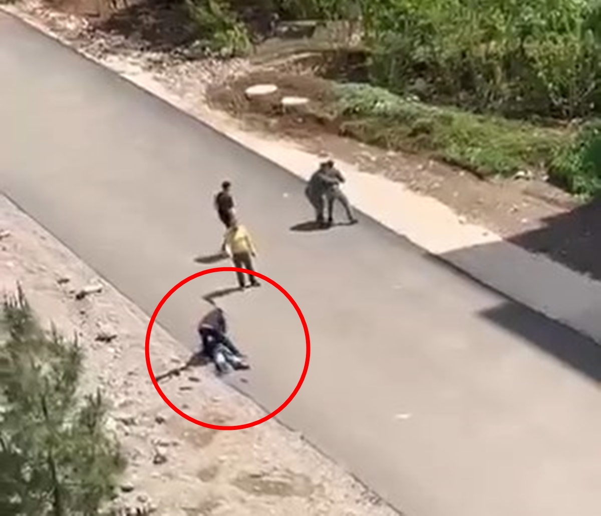 Okul çevresinde peş peşe silah sıkıldı, öğrenciler ve veliler korku dolu anlar yaşadı - Görsel 3