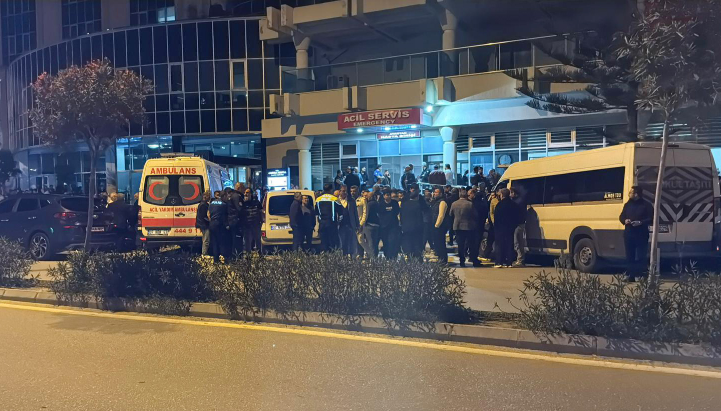 Antalya - Eski bakan Çavuşoğlu'nun kardeşi, ofisinde silahla vurulmuş halde bulundu - Görsel 4