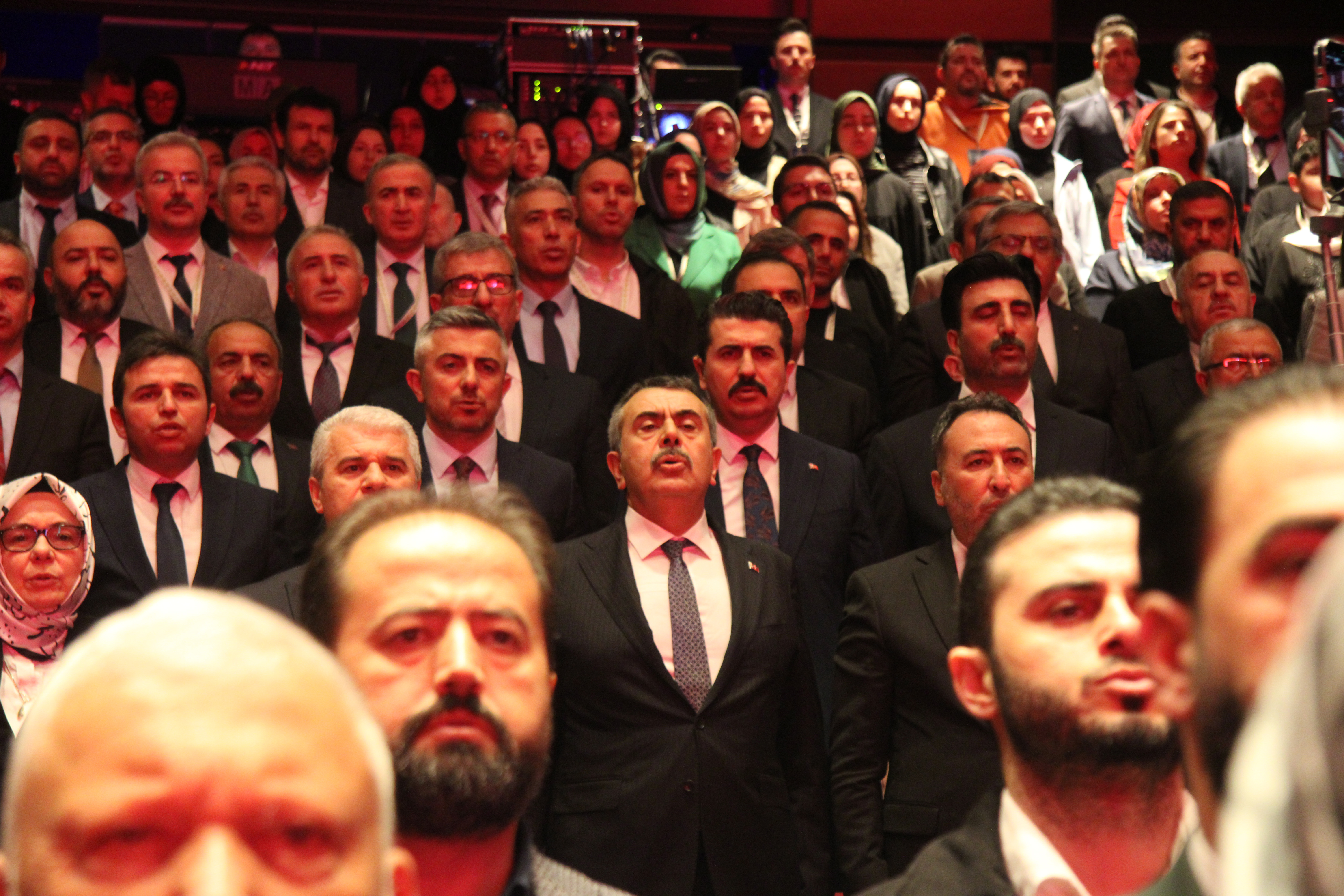 Konya- Bakan Tekin: Evlatlarımızı ekranların insafına terk etmemeliyiz - Görsel 1