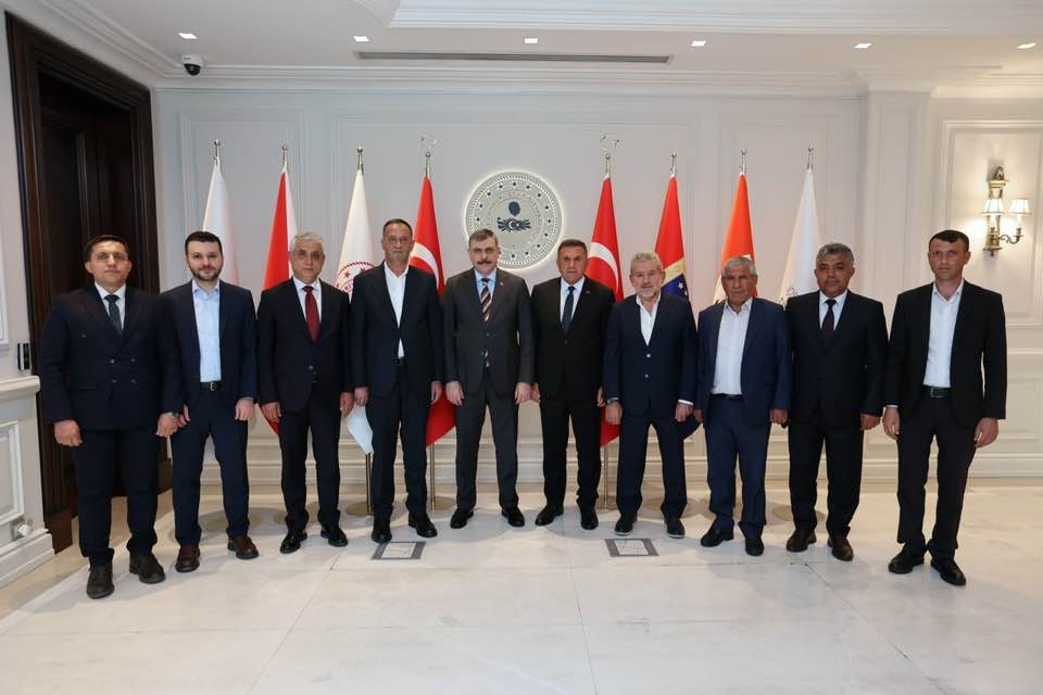 Ahırlı Heyetinden Ankara Çıkartması: Başkan Ali Üzlük ve Beraberindeki Heyet İçişleri Bakanlığı’nda - Görsel 1
