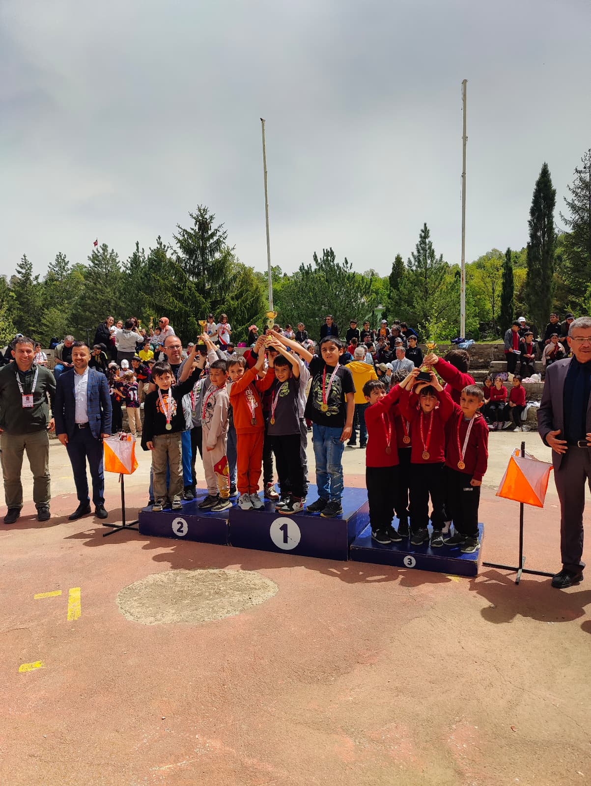 Seydişehir Atatürk İlkokulu Oryantiring Yarışmasına 3 Kupa ile Damgasını Vurdu - Görsel 2