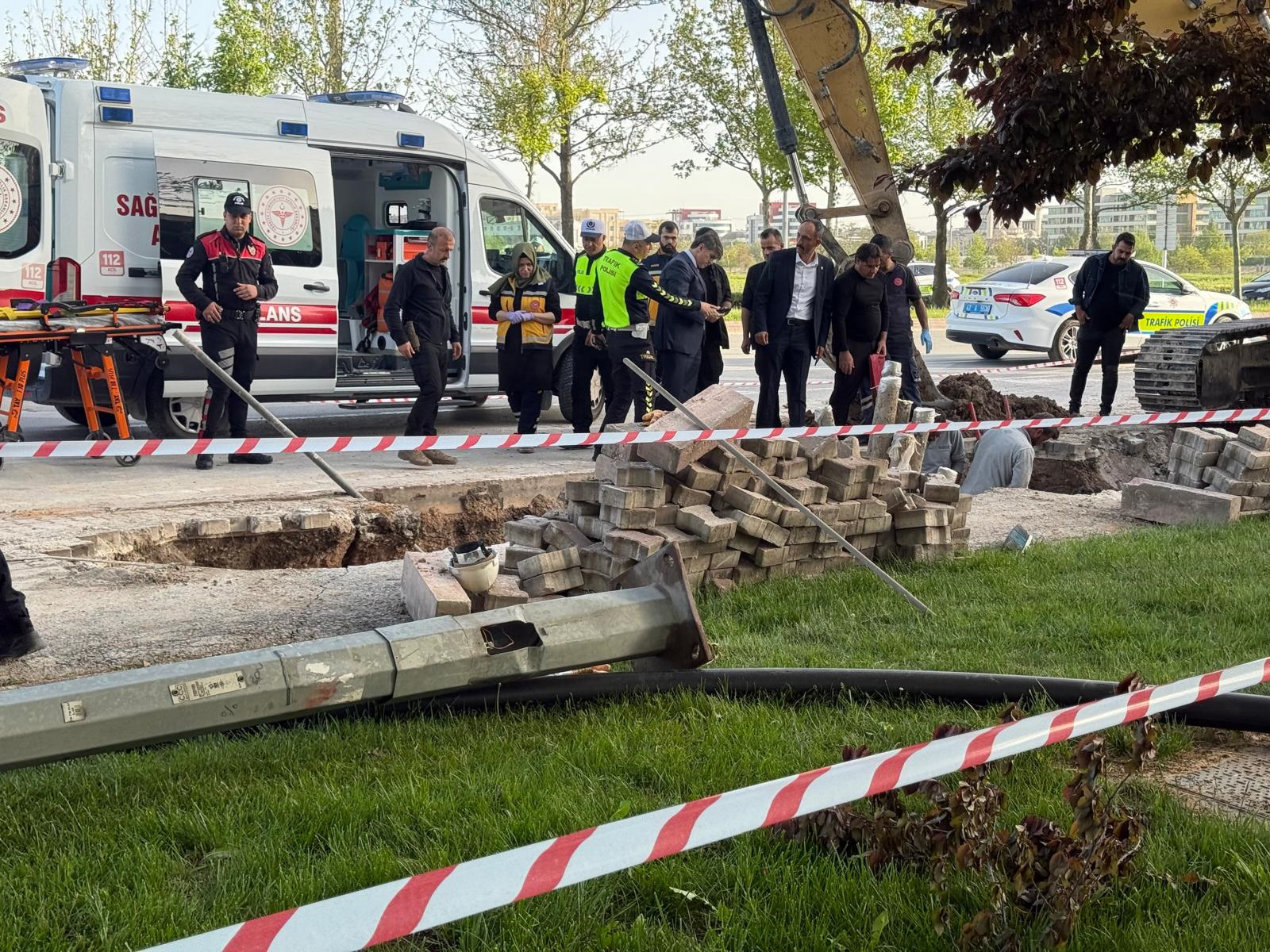 Konya-Göçük altında kalan 2 kardeş işçi yaralandı - Görsel 2