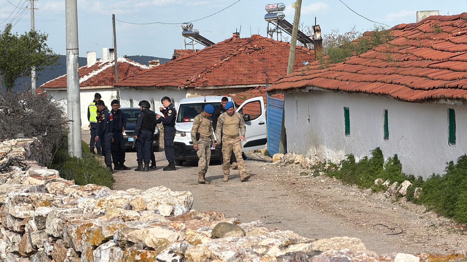 Arazi anlaşmazlığında tüfekle amcasını öldürüp, kuzenini yaraladı - Görsel 1
