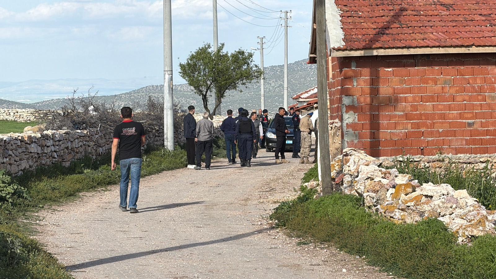 Arazi anlaşmazlığında tüfekle amcasını öldürüp, kuzenini yaraladı - Görsel 2