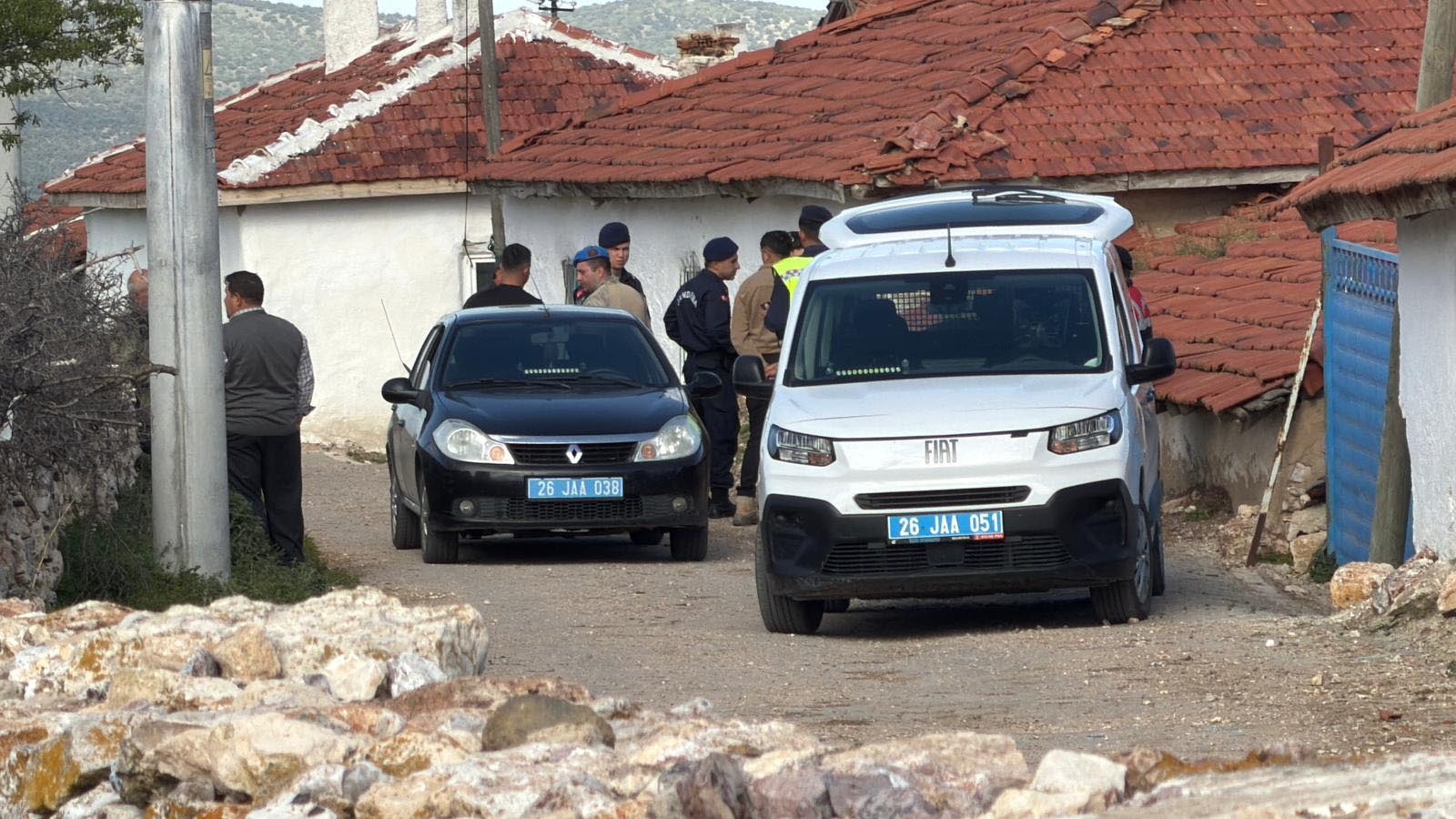 Arazi anlaşmazlığında tüfekle amcasını öldürüp, kuzenini yaraladı - Görsel 6