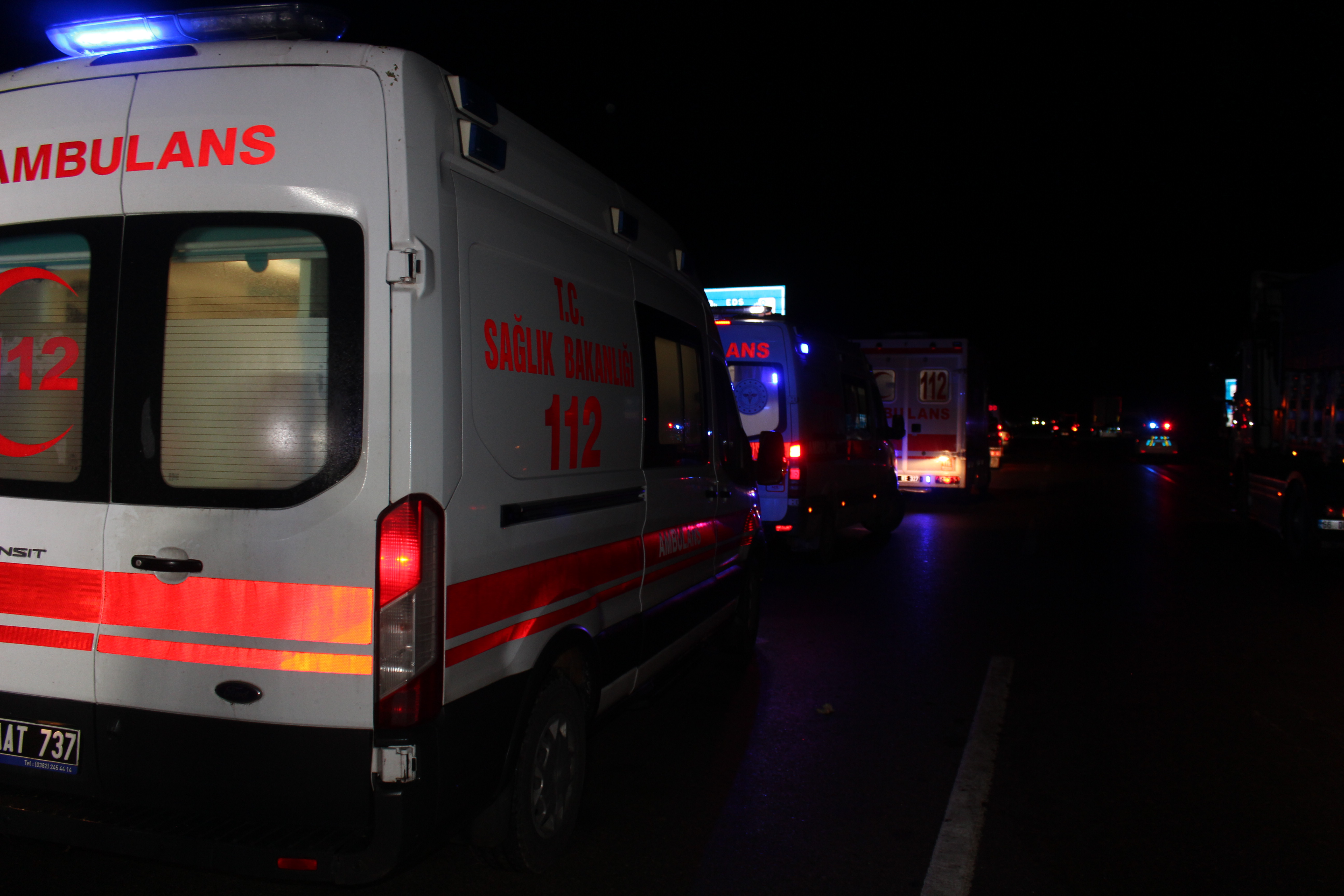 Aksaray -Konya  yolunda  Tarım işçilerini taşıyan minibüs TIR’a arkadan çarptı: 12 yaralı - Görsel 5