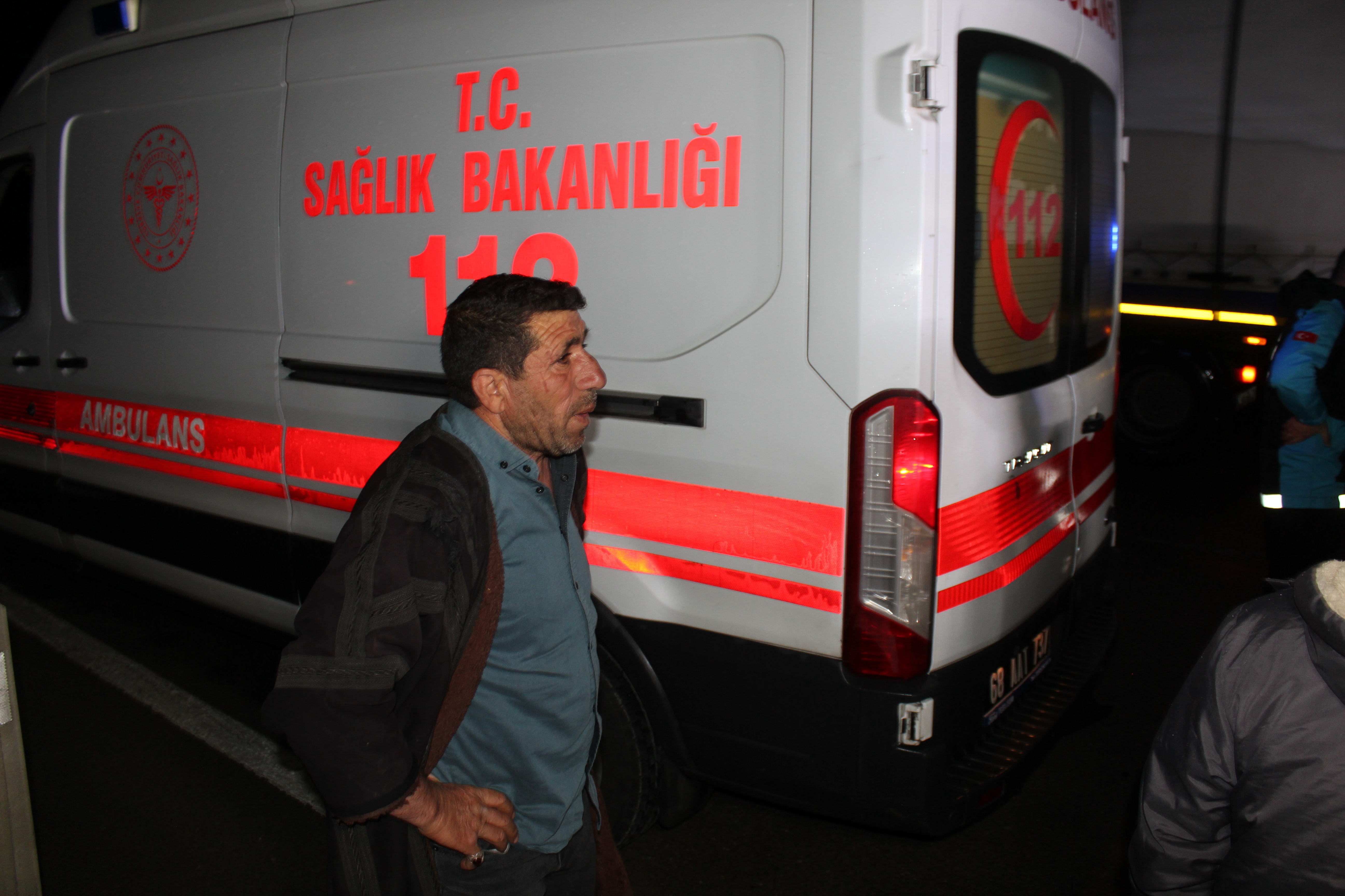 Aksaray -Konya  yolunda  Tarım işçilerini taşıyan minibüs TIR’a arkadan çarptı: 12 yaralı - Görsel 7