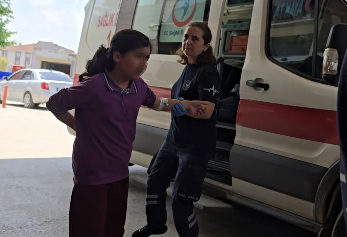 'İndirimli' çiğ köfte yiyen 28 öğrenci hastanelik oldu - Görsel 1