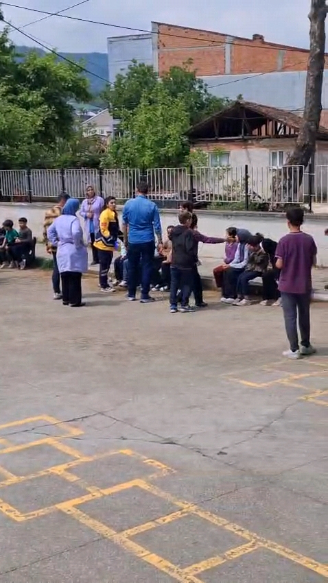 'İndirimli' çiğ köfte yiyen 28 öğrenci hastanelik oldu - Görsel 4