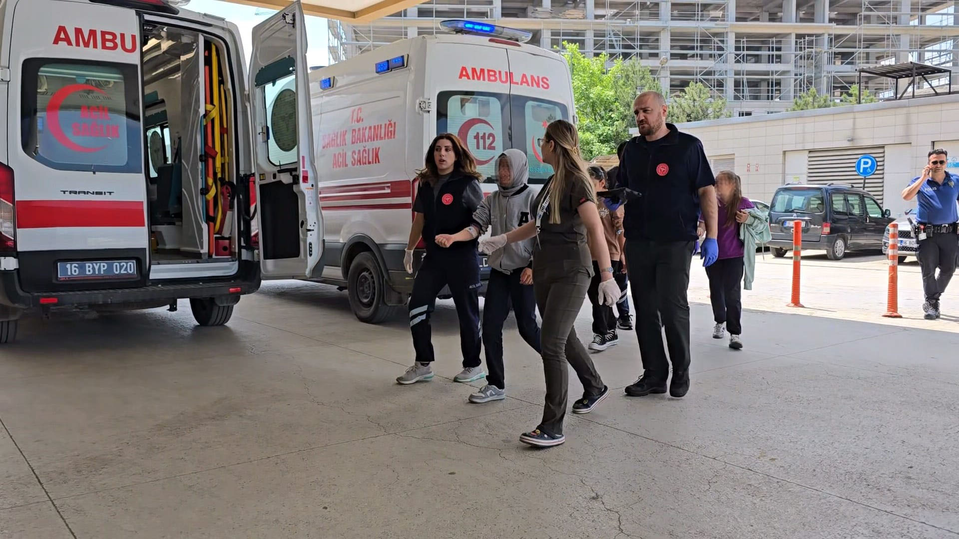 'İndirimli' çiğ köfte yiyen 28 öğrenci hastanelik oldu - Görsel 6
