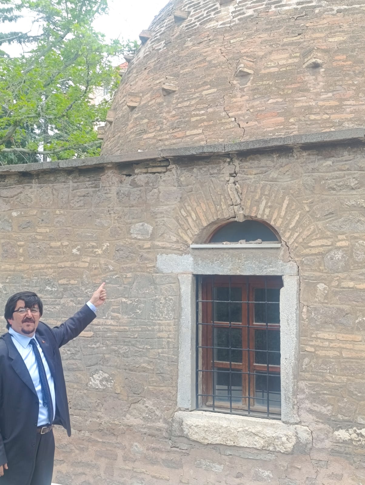 BAŞKAN ŞAHİN: "TURGUTOĞLU TÜRBELERİ'NİN RESTORASYONU İLE TARİHE IŞIK TUTACAĞIZ" - Görsel 1