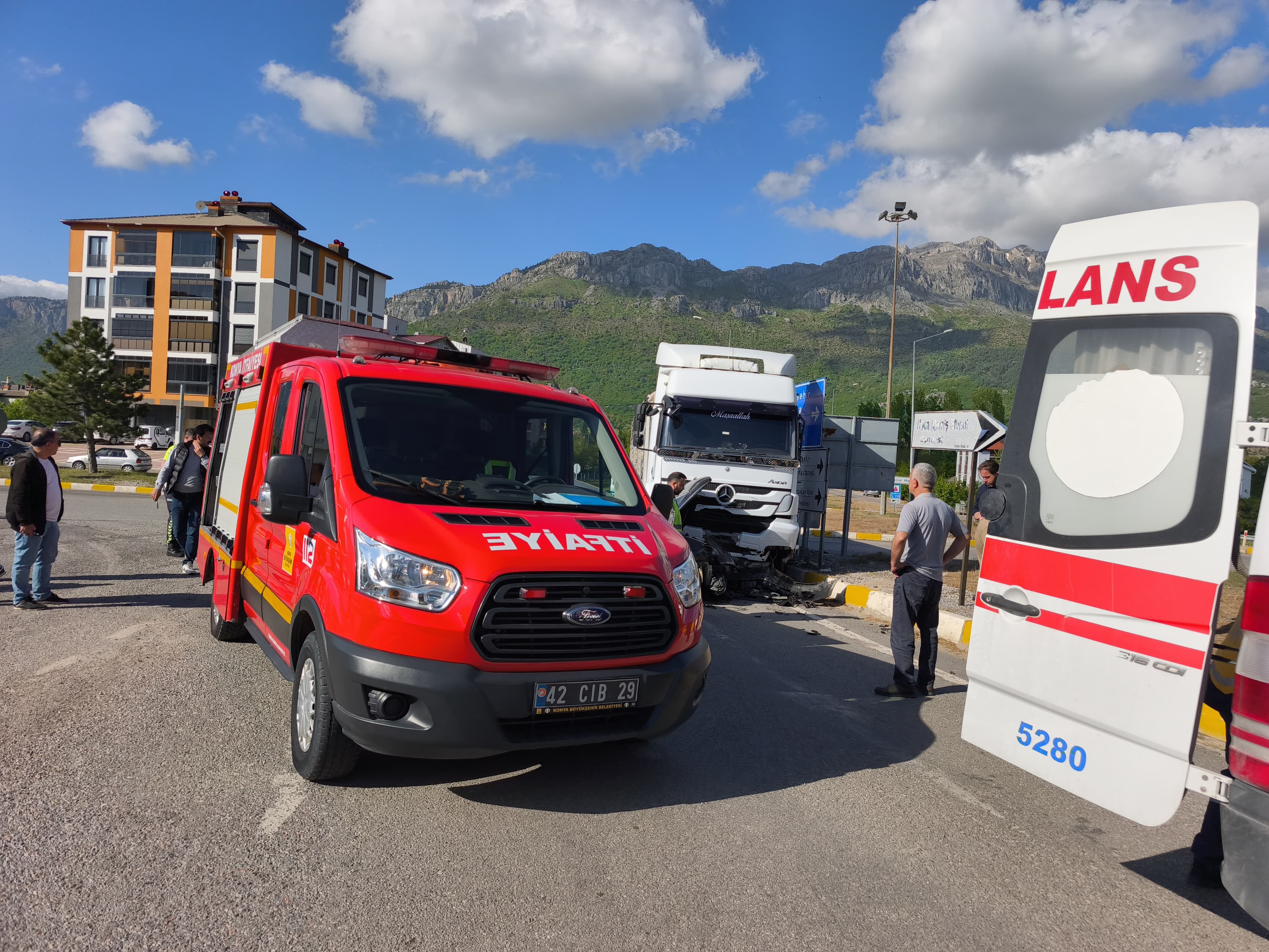 Seydişehir'de Tır ile Otomobil Çarpıştı: 1 Yaralı - Görsel 7