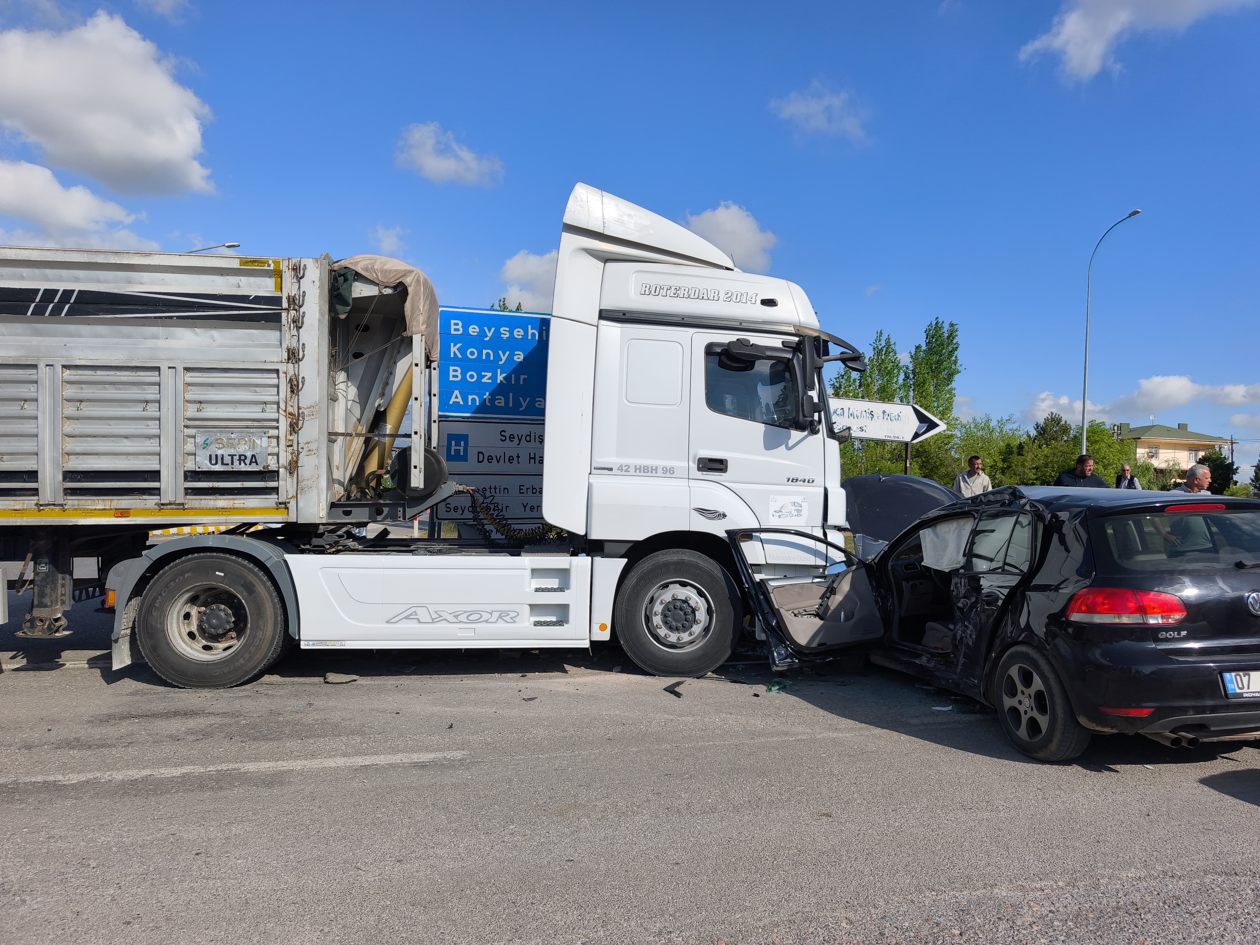 Seydişehir'de Tır ile Otomobil Çarpıştı: 1 Yaralı - Görsel 8