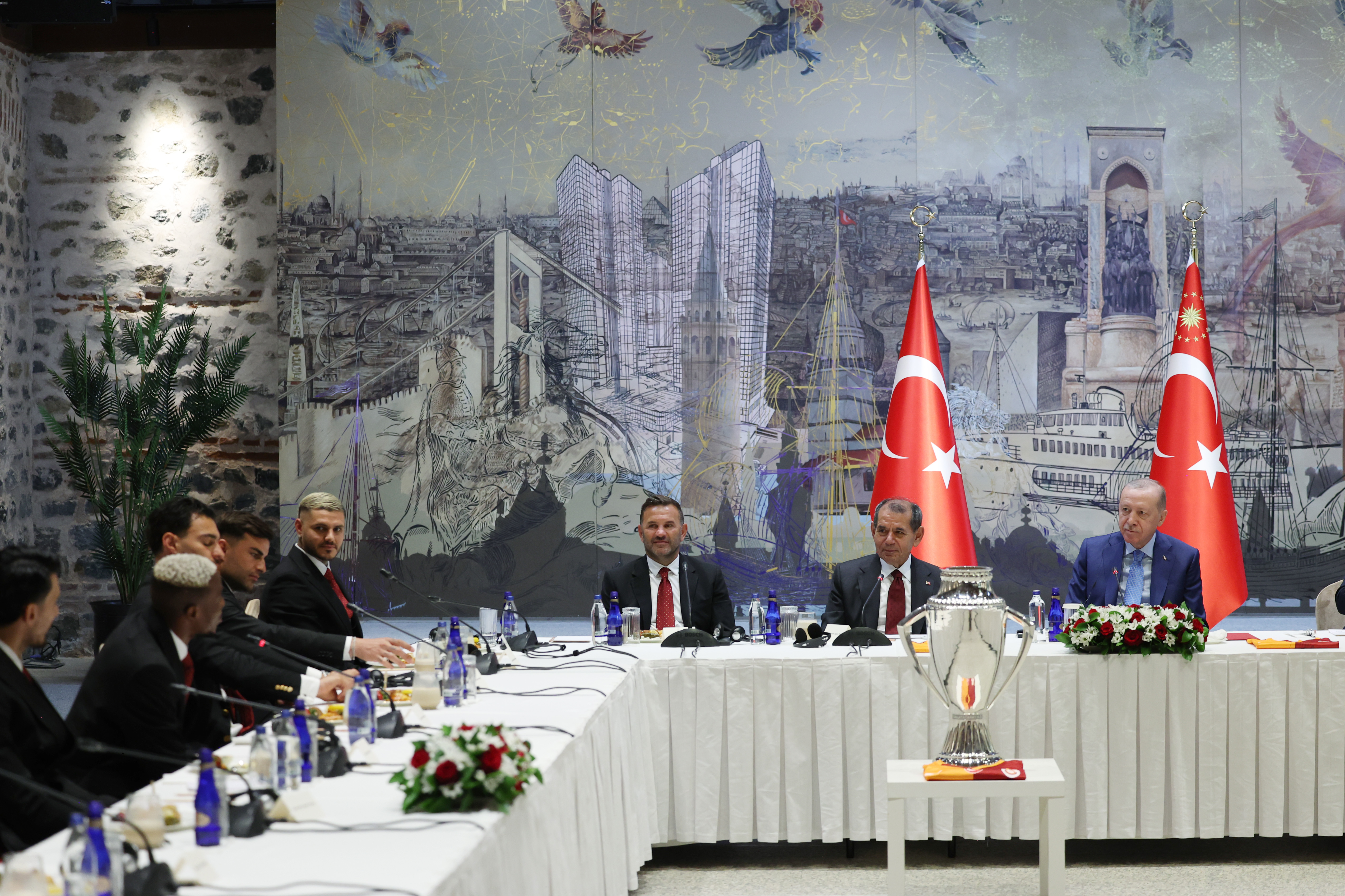 Cumhurbaşkanı Erdoğan, Süper Lig şampiyonu Galatasaray’ı kabul etti - Görsel 8
