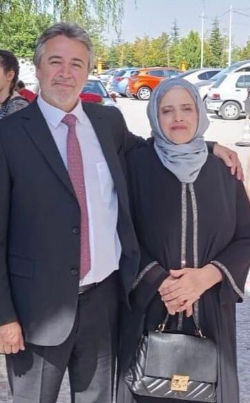 Annesini 20, babasını 10 bıçak darbesiyle öldüren şüpheli: Kriz anında yaptım - Görsel 1