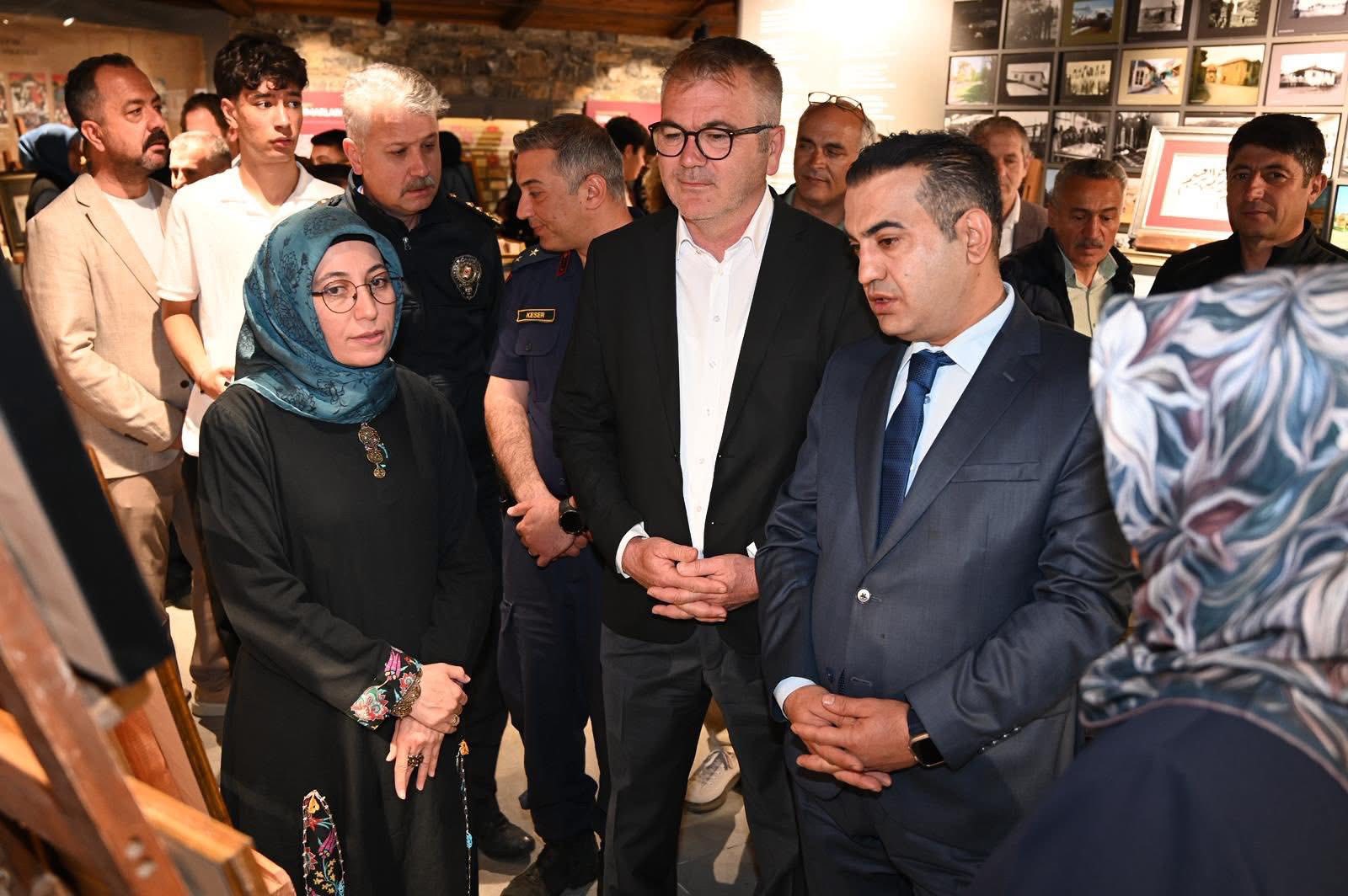 Seydişehir'de Anlamlı Sergi: "Sanatın Diliyle Değerlerimiz" Ziyarete Açıldı - Görsel 5