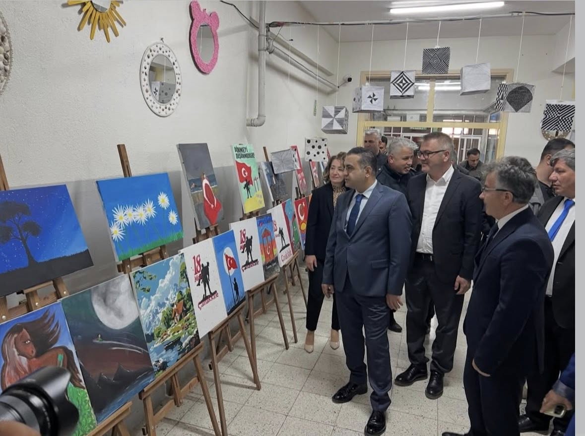 Gazi Ortaokulu’nda Çifte Coşku: Sergi Açılışı ve Bahar Şenliği Bir Arada Yapıldı - Görsel 3