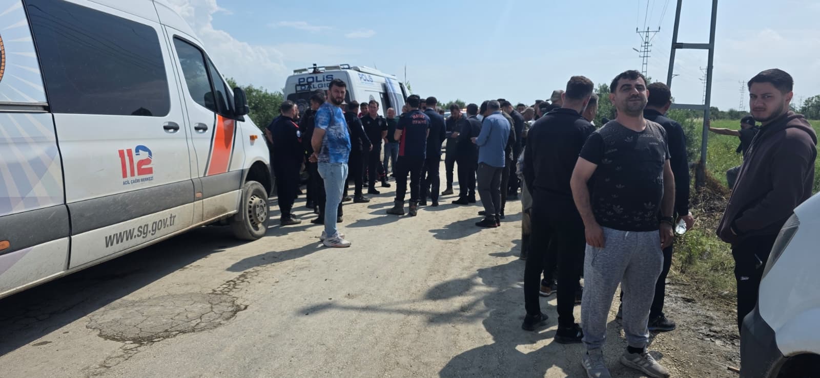 Hatay'da Asi Nehri taştı, sağanakta köprü ve yollar ile bir ev çöktü; 3 ölü, 3 yaralı - Görsel 2