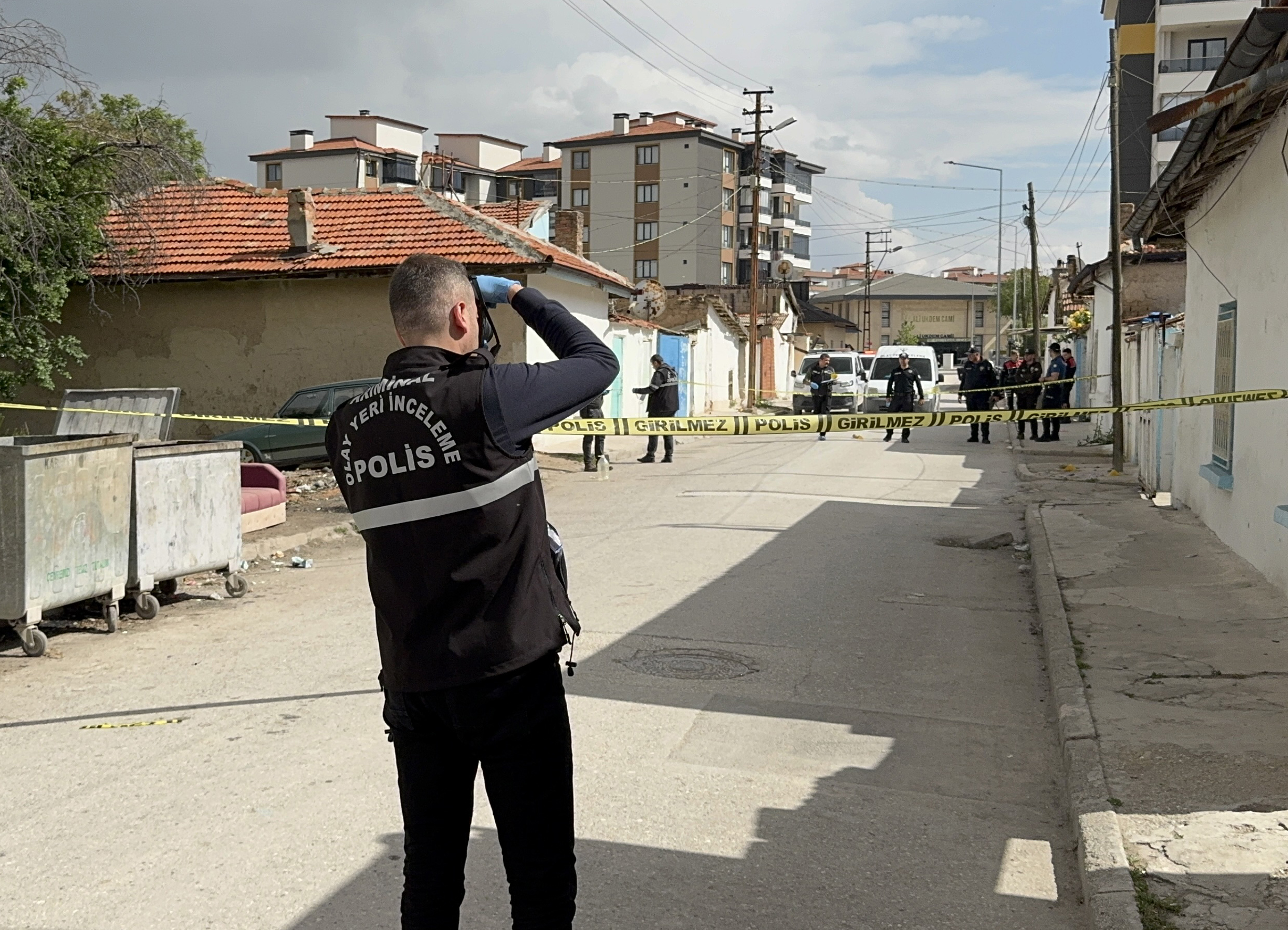 Tartıştığı 16 yaşındaki çocuğu başından tabancayla yaraladı - Görsel 3