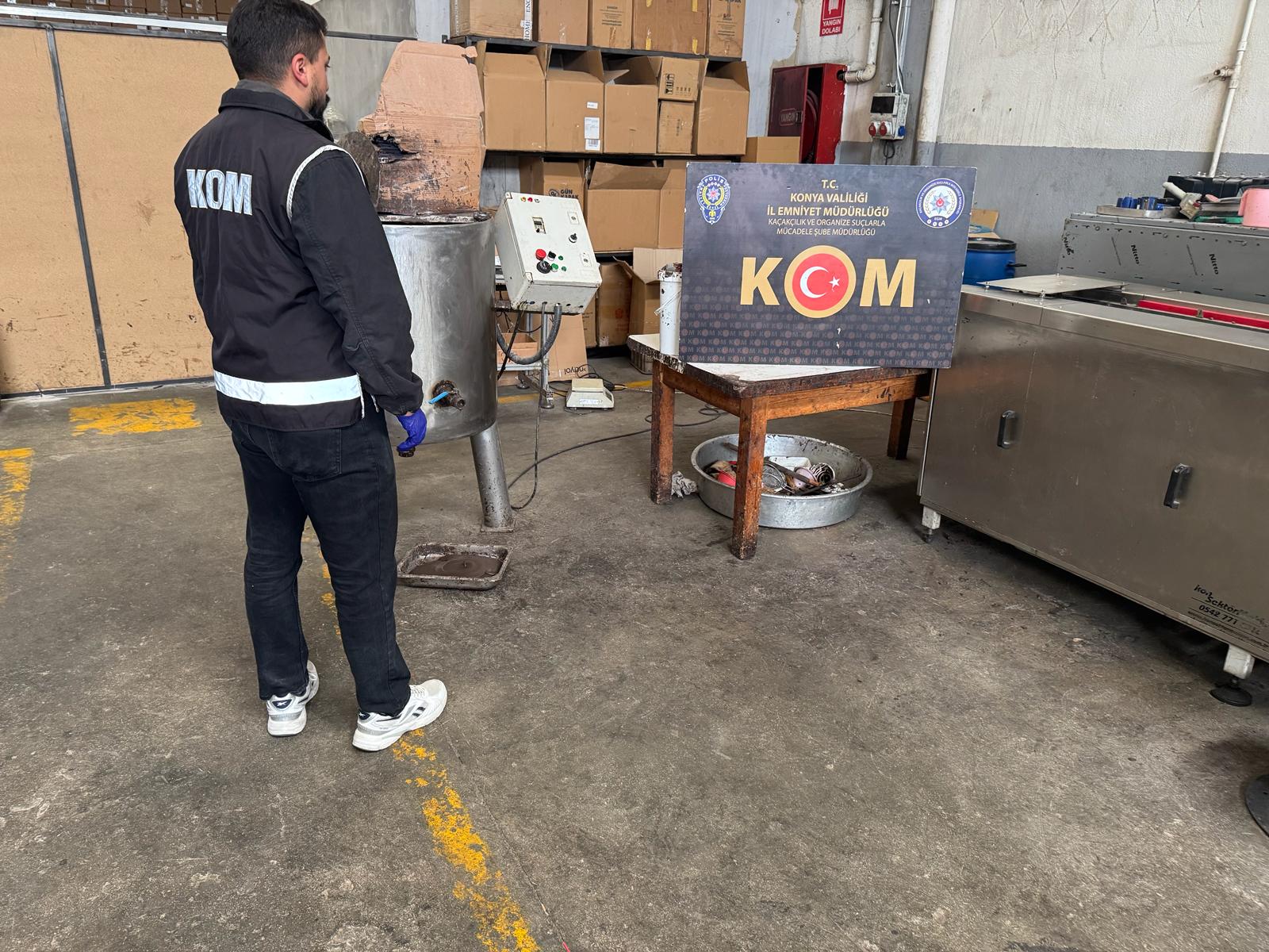 KONYA'DA 20 MİLYON LİRALIK CİNSEL İÇERİKLİ ÜRÜN OPERASYONU: 1 GÖZALTI - Görsel 9
