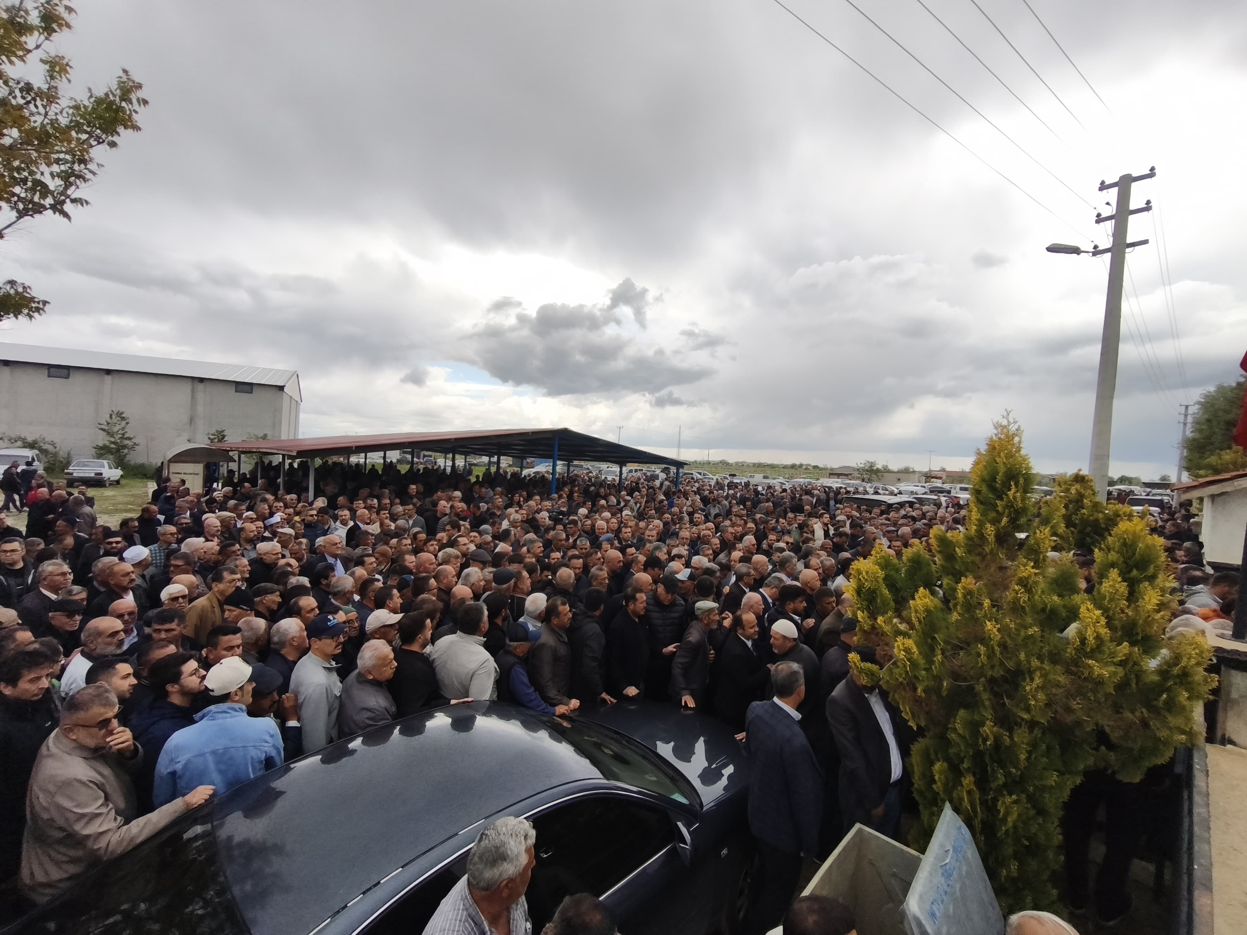 Konya’da sevenleri Recep Konuk’un oğlu Fatih Konuk’a son görevini yaptı - Görsel 3