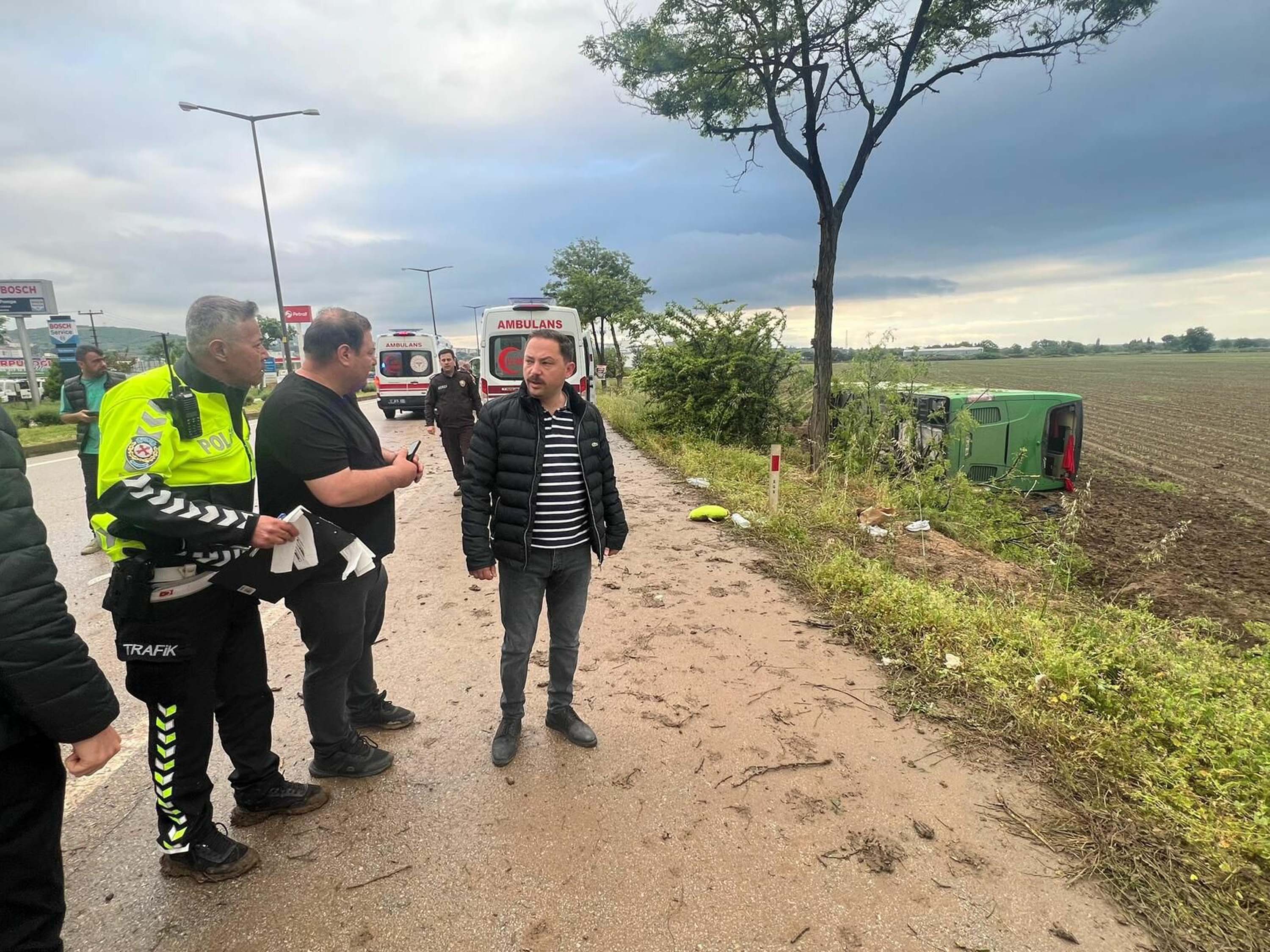 Çanakkale'de otobüs devrildi; 46 yaralı - Görsel 9