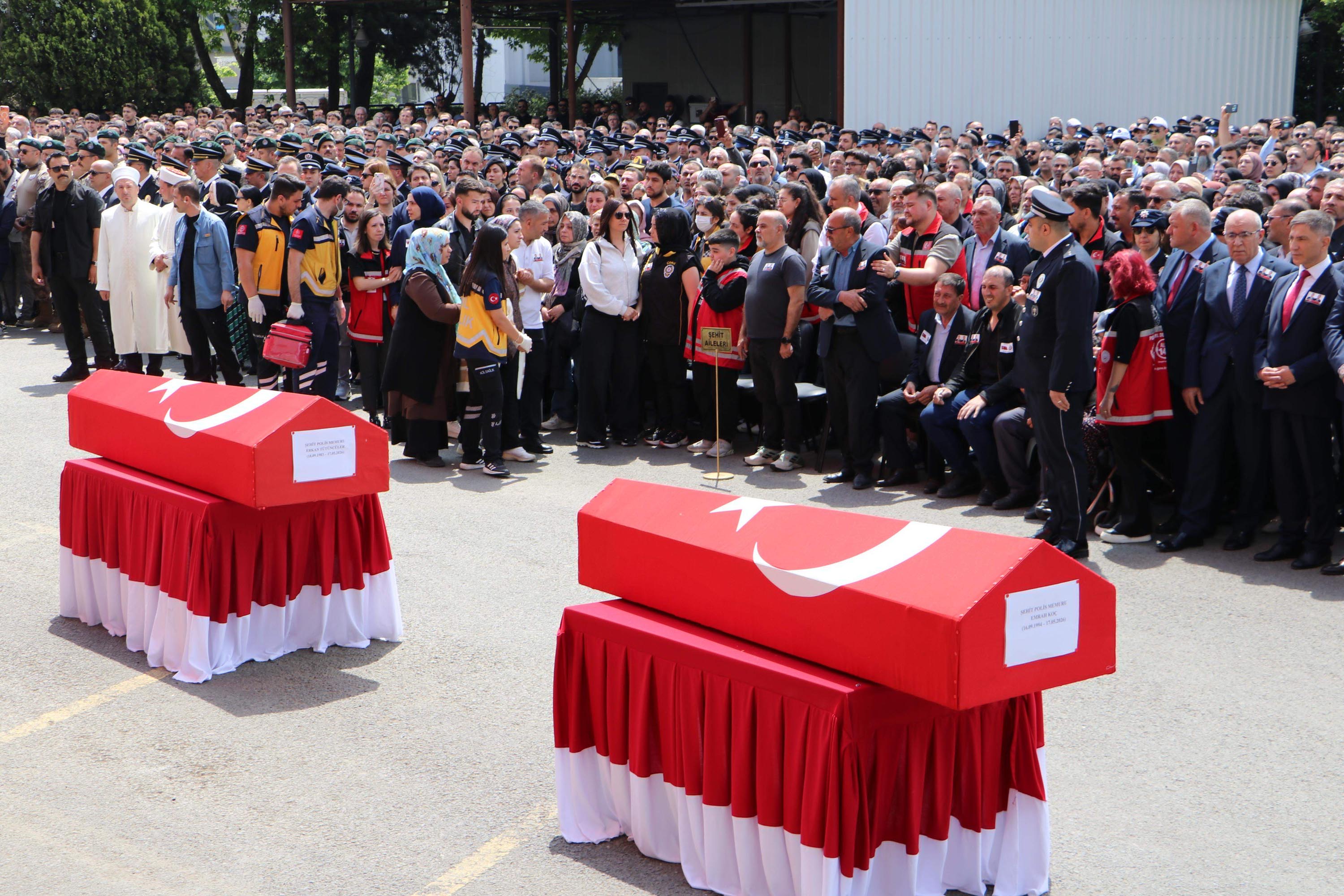 Edirne - Tekirdağ'da şehit polisin cenazesinde fenalaşan kişi öldü - Görsel 1