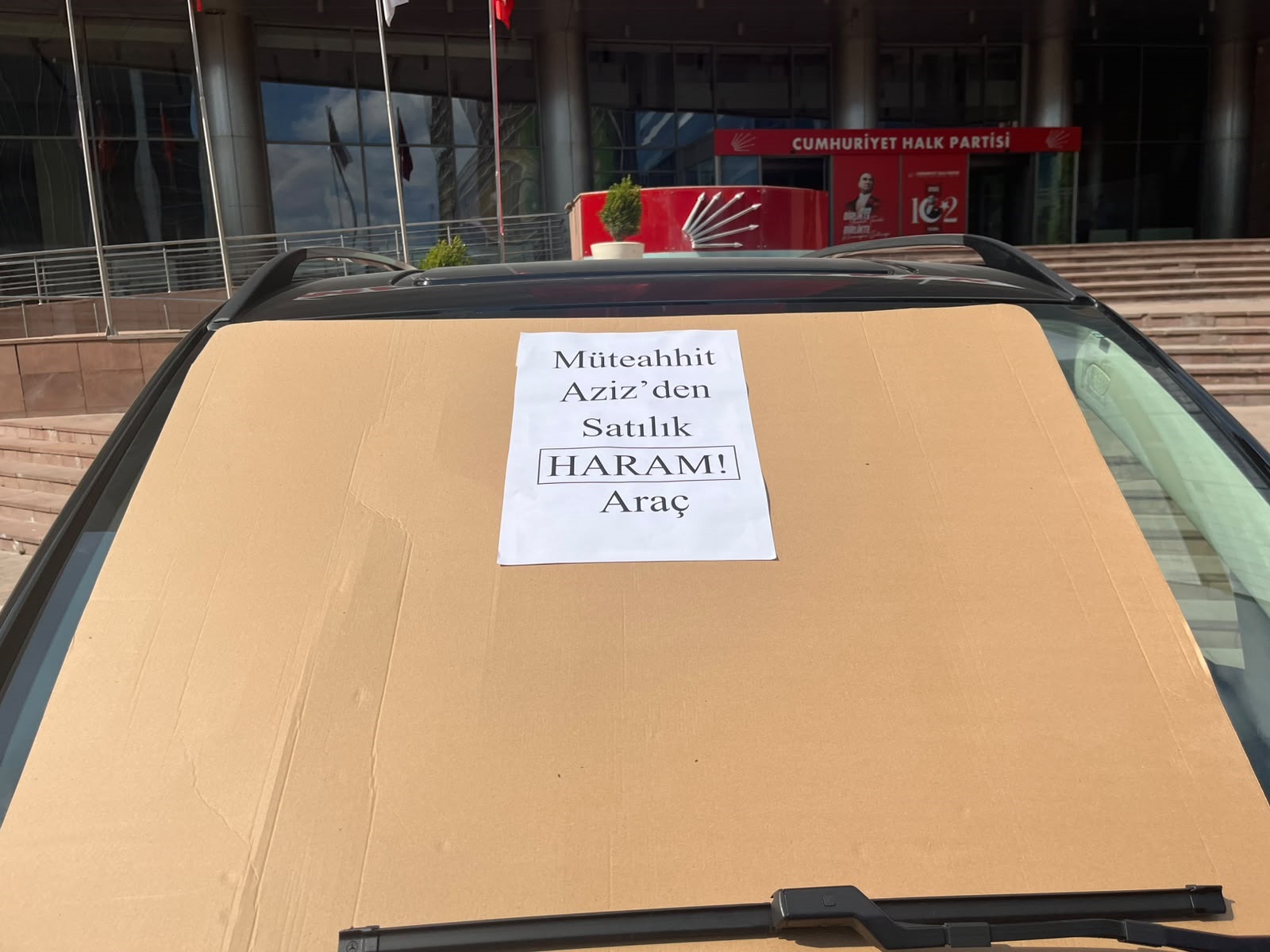 CHP'de Özgür Özel'in makam araçları satılığa çıkarıldı - Görsel 3
