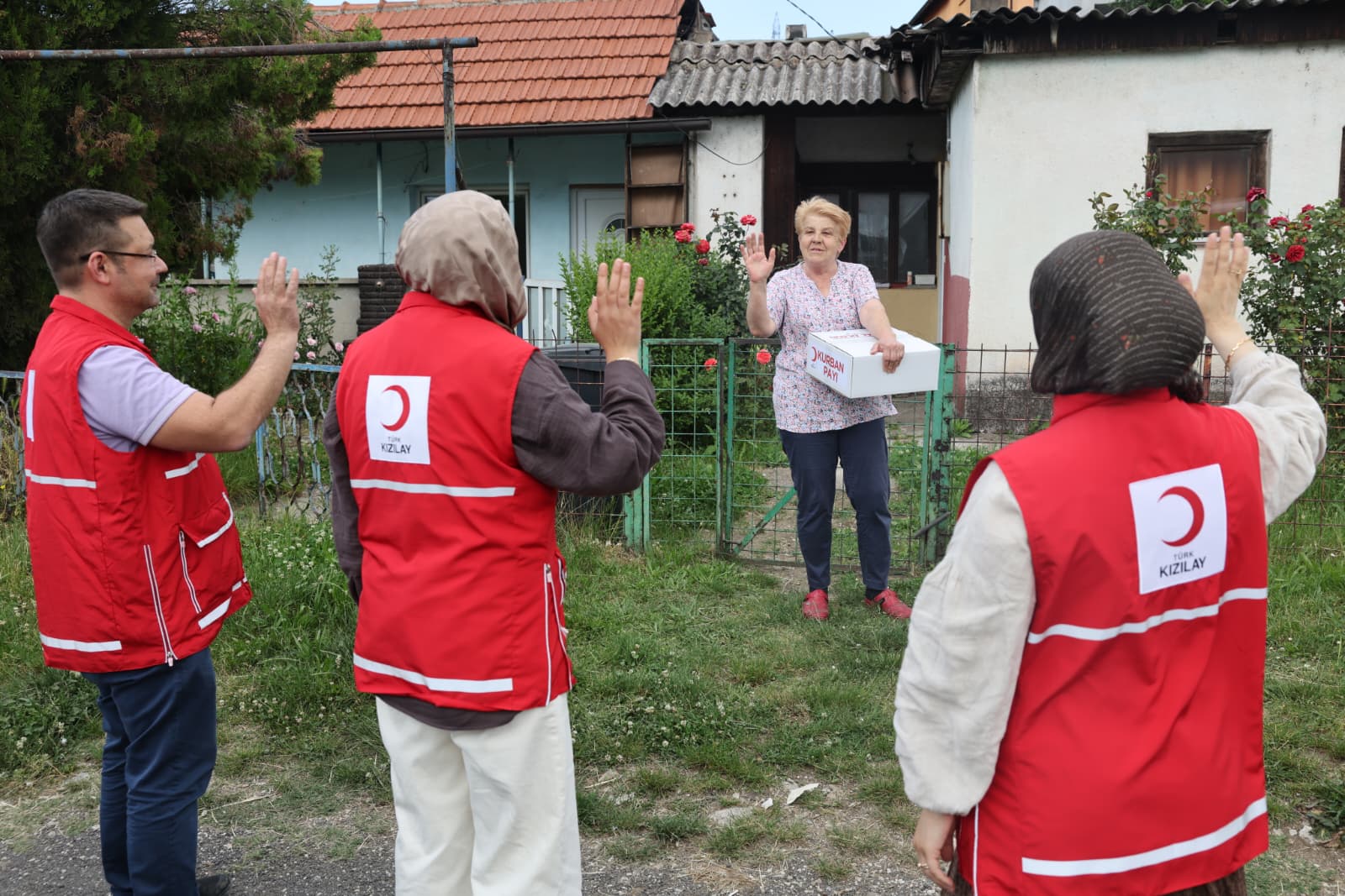 TÜRK KIZILAY YURT İÇİNDE VE 30 ÜLKEDE 199 BİN 846 HİSSE KURBAN KESİMİ GERÇEKLEŞTİRDİ - Görsel 4