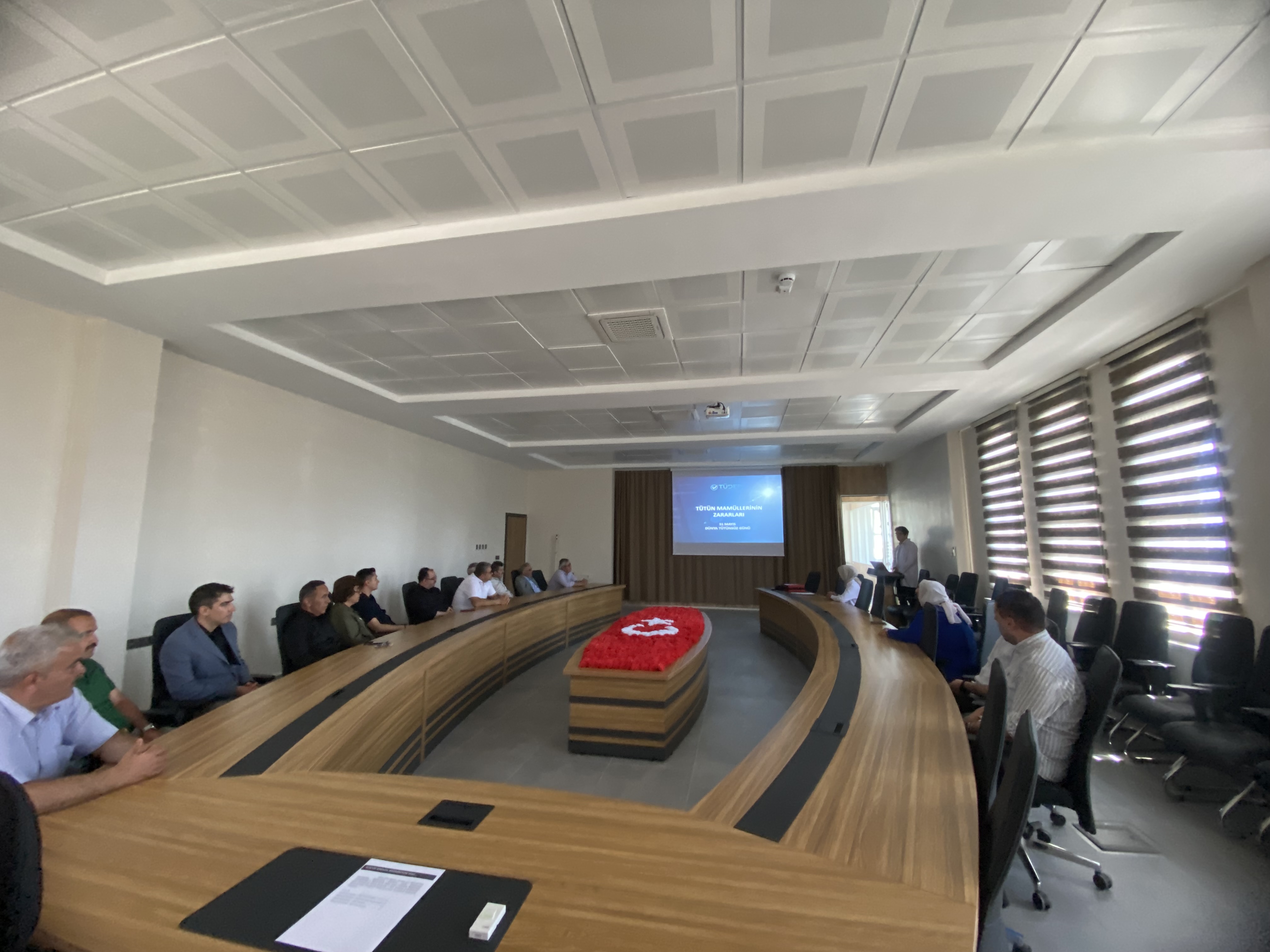 Seydişehir’de Tütün Bağımlılığıyla Mücadele: Kaymakamlık Personeline Anlamlı Seminer - Görsel 3