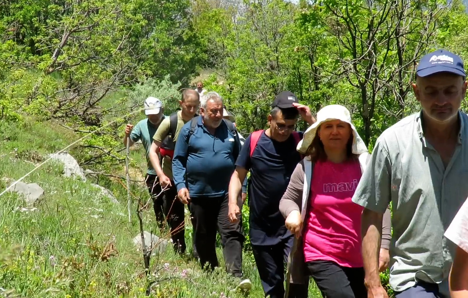 40 yıldır kullanılmayan tarihi yayla yolunu tekrar yürüdüler - Görsel 5