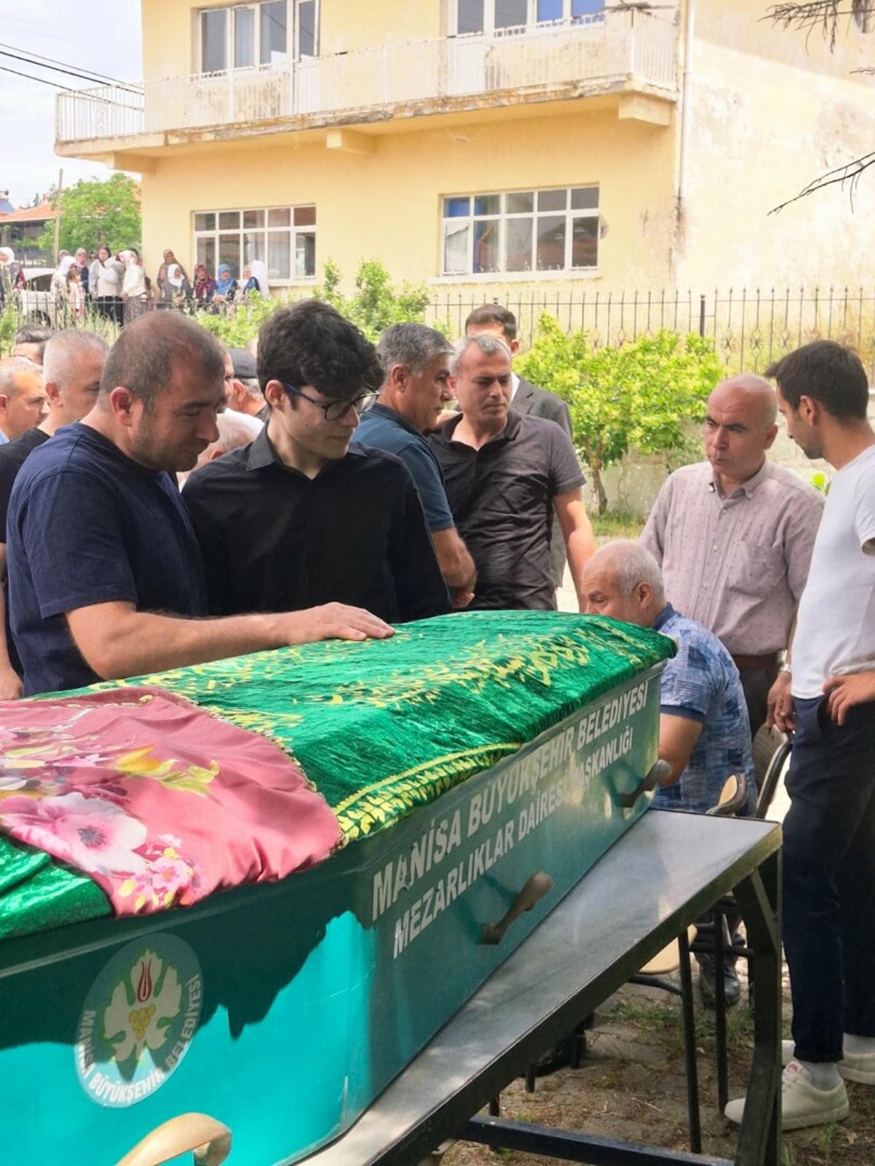 Üniversiteli Zehra, kaldığı yurdun penceresinden düşüp öldü - Görsel 3