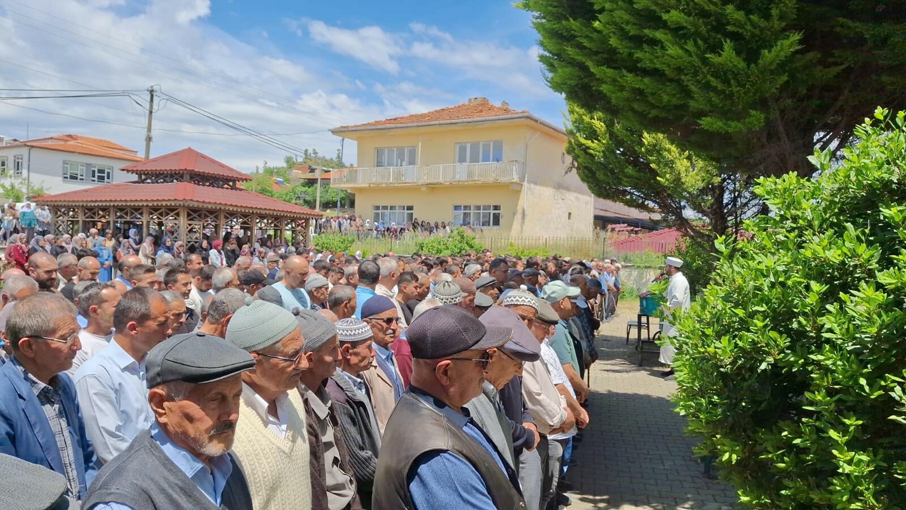 Üniversiteli Zehra, kaldığı yurdun penceresinden düşüp öldü - Görsel 4