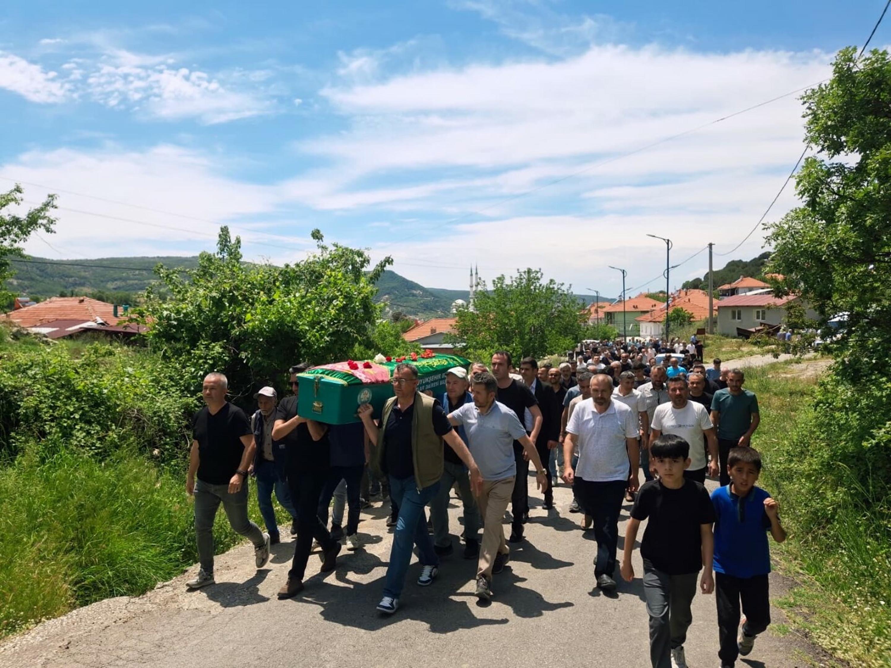 Üniversiteli Zehra, kaldığı yurdun penceresinden düşüp öldü - Görsel 9
