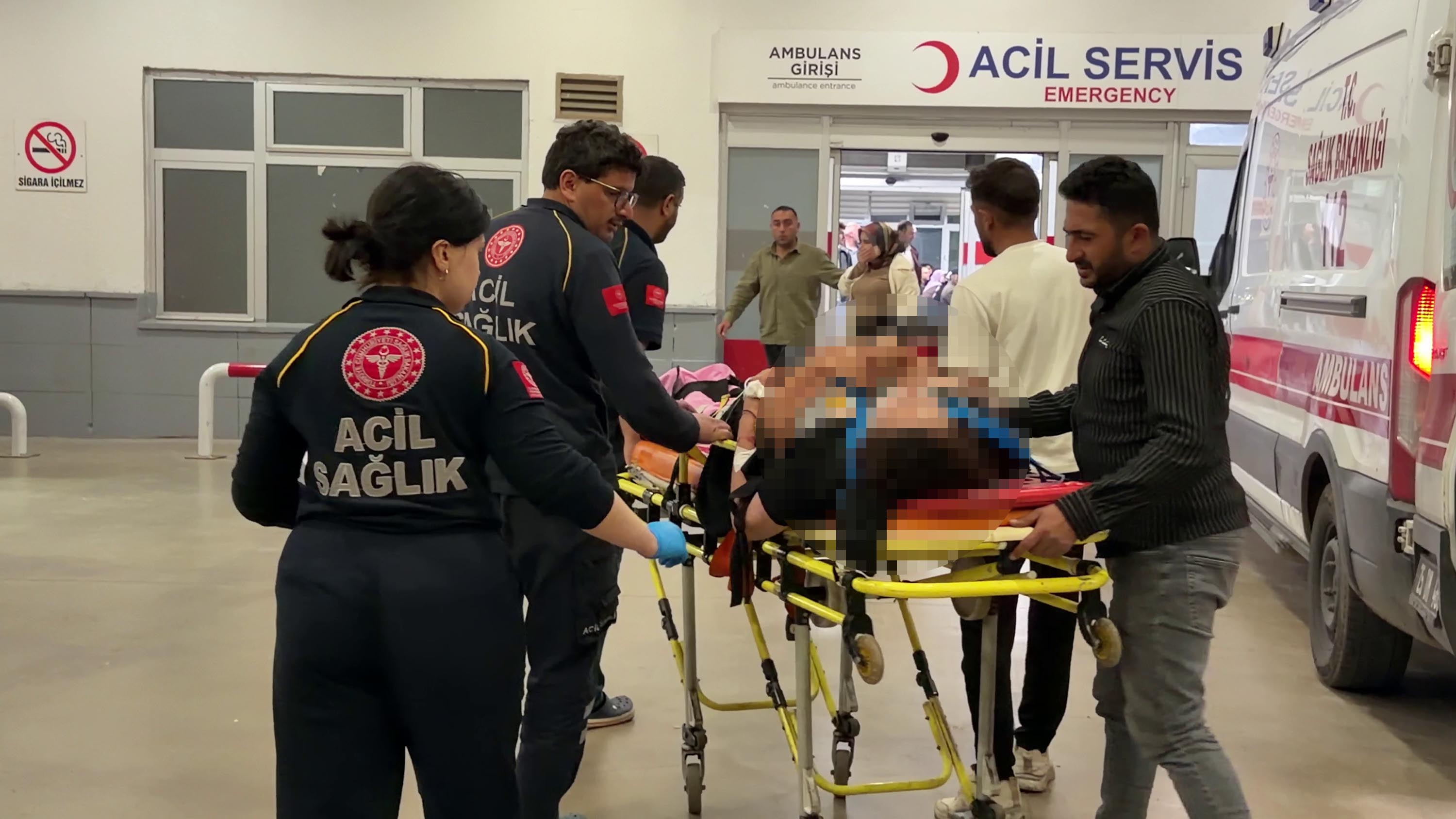 Hafif ticari araç takla attı; 1’i bebek 3 ölü, 4 yaralı - Görsel 3