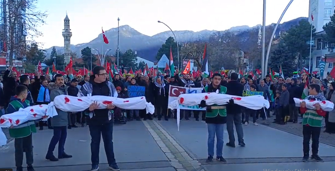 Seydişehir'de Binlerce kişi Filistin için yürüdü